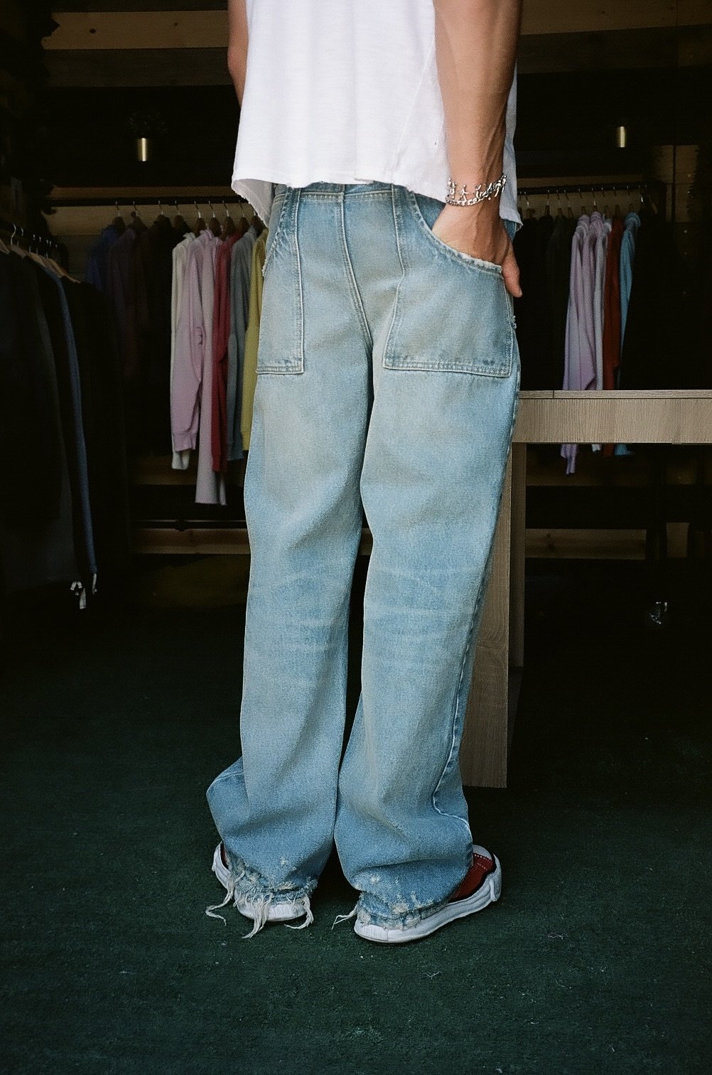 EVERYDAY DENIM - LIGHT WASH