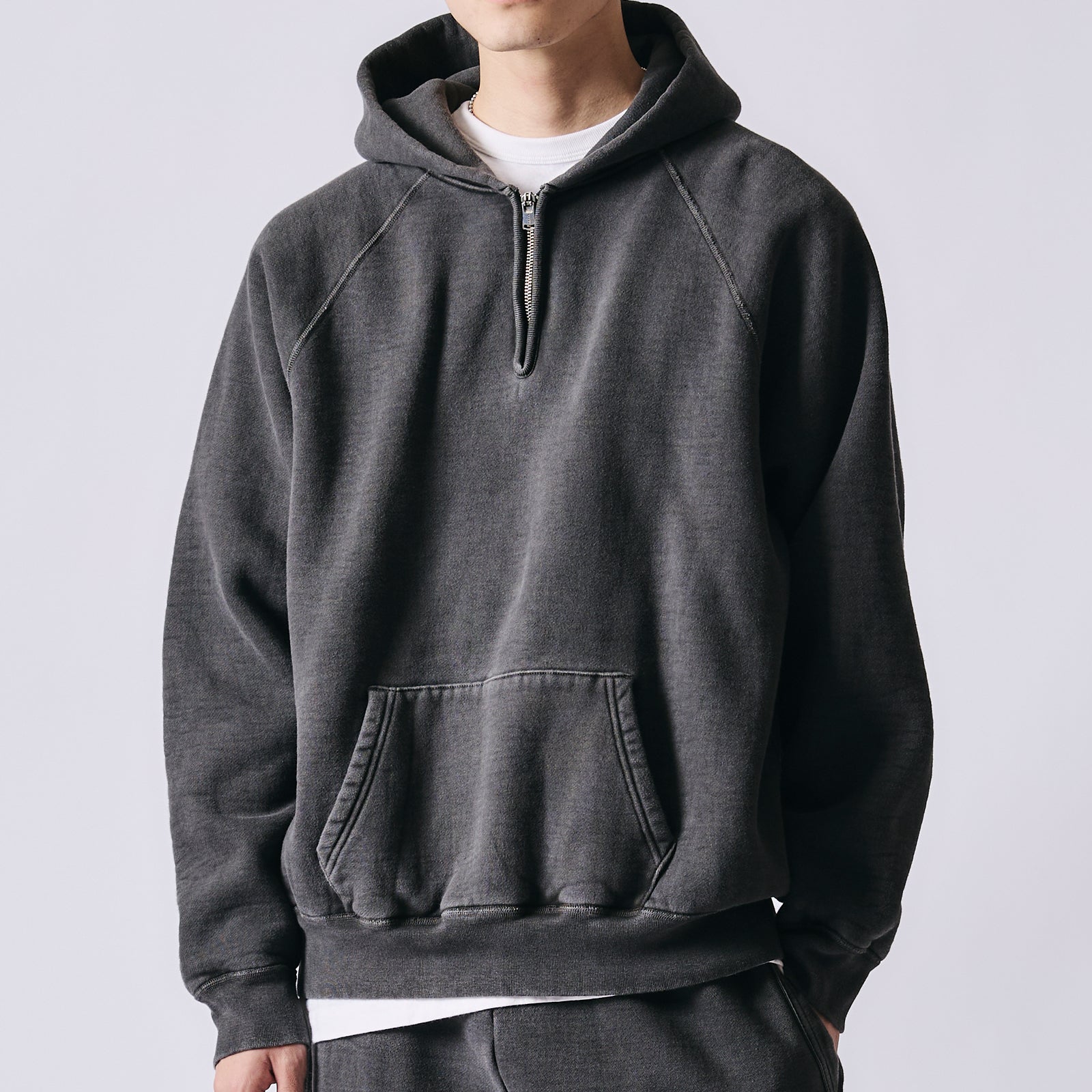 BR-3042PG "STANDARD" 30/7 COZUN PLANE HOODIE PIGMENT DYE - BLACK