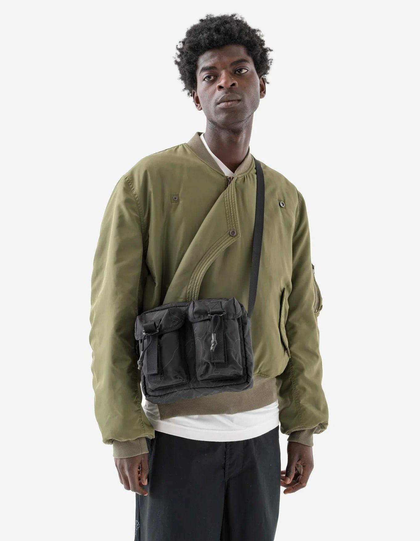 1532 CAMO M.A.L.I.C.E. CROSS BODY BAG - BLACK