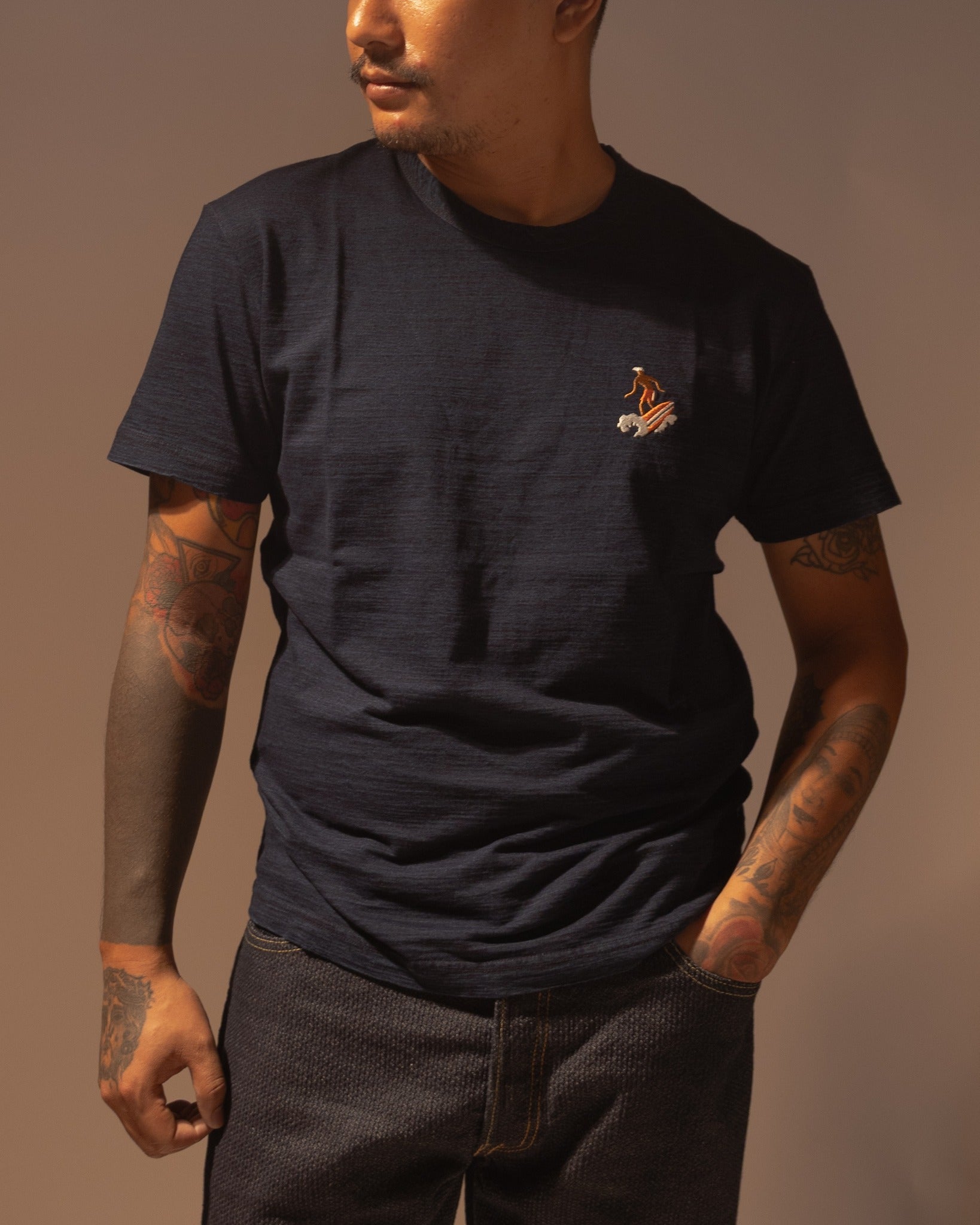 5406-6 SUMMER EMBROIDERED INDIGO TEE S/S - SURFER