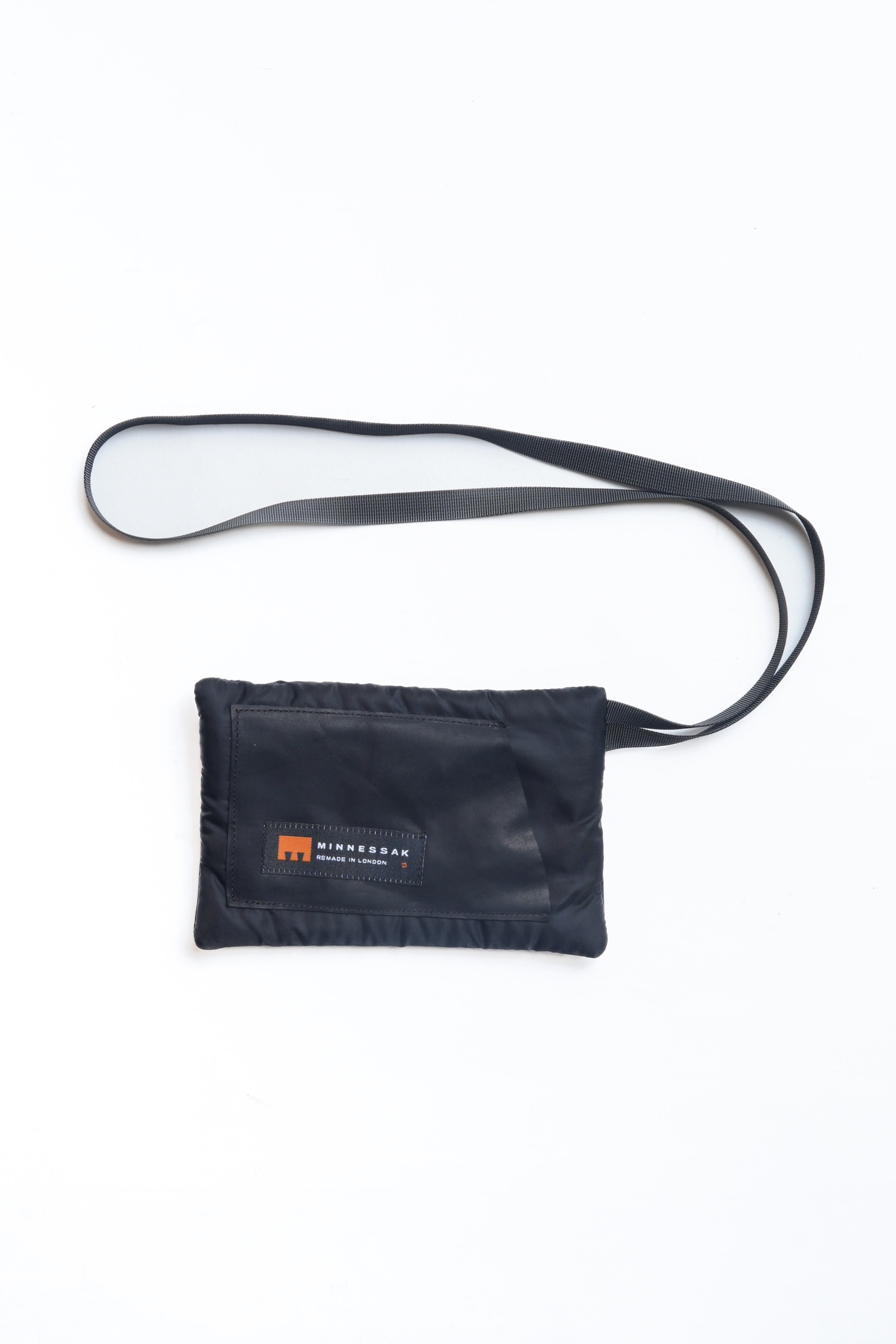 NECK TIE C - FLAT CORD - BLACK/BLACK