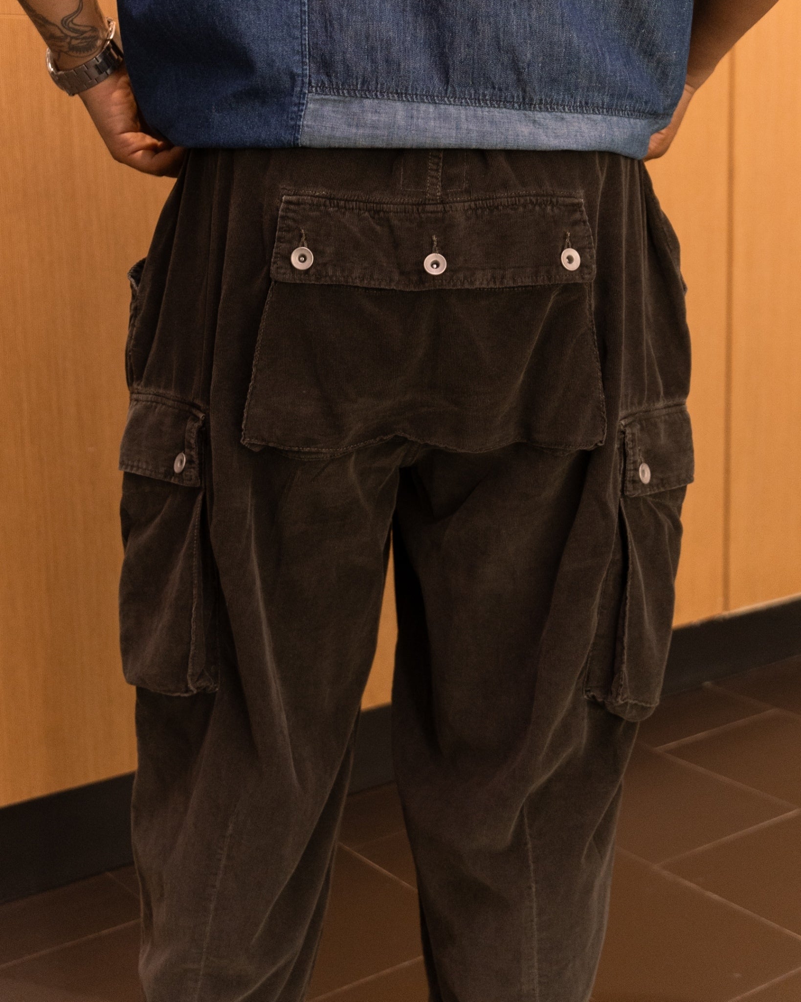 LIGHT CORDUROY BALOON MONKEY PANTS - BLACK