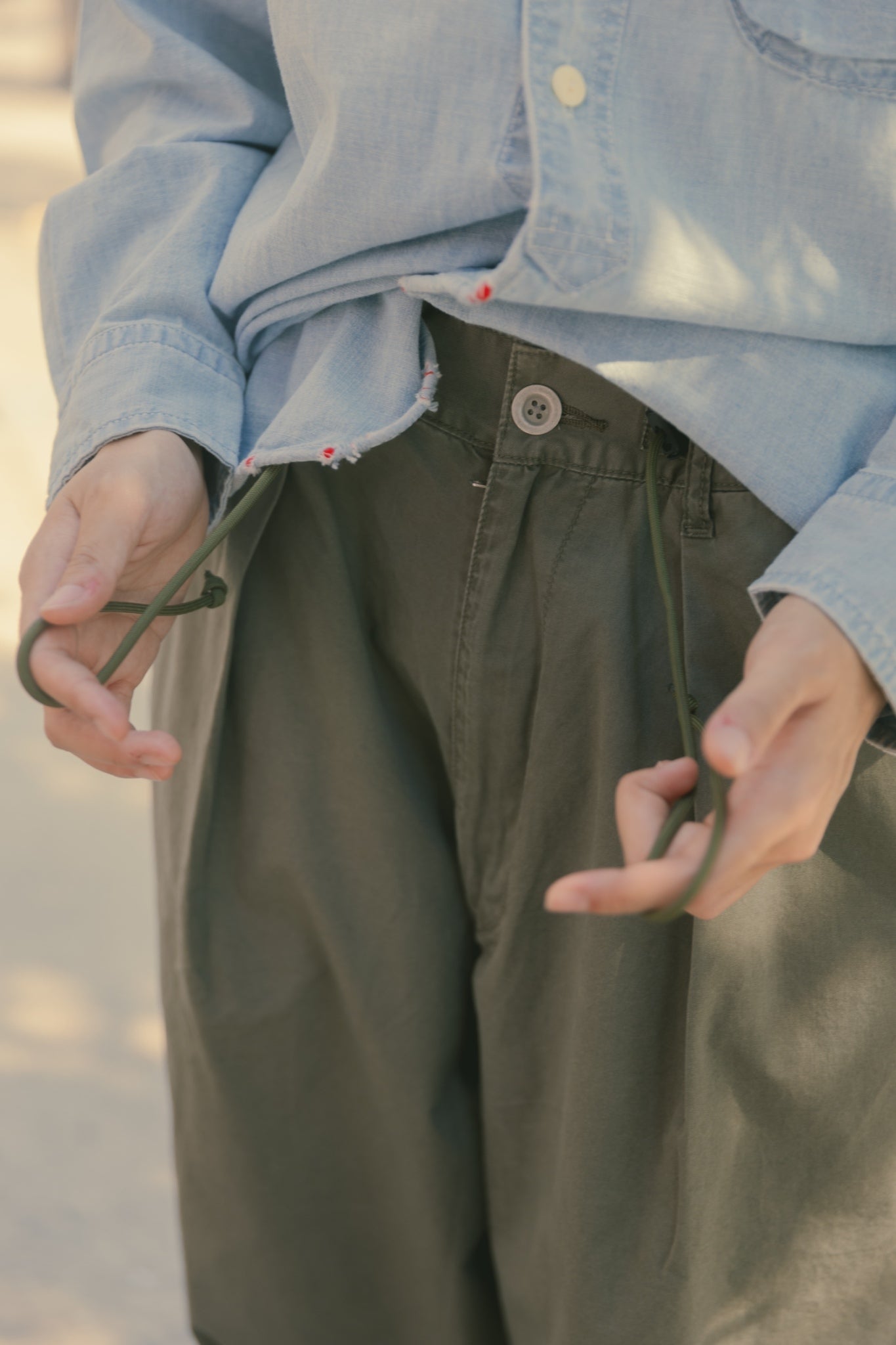 LIGHT PEACH TWILL CHINO STYLE BALLOON PANTS - GREEN