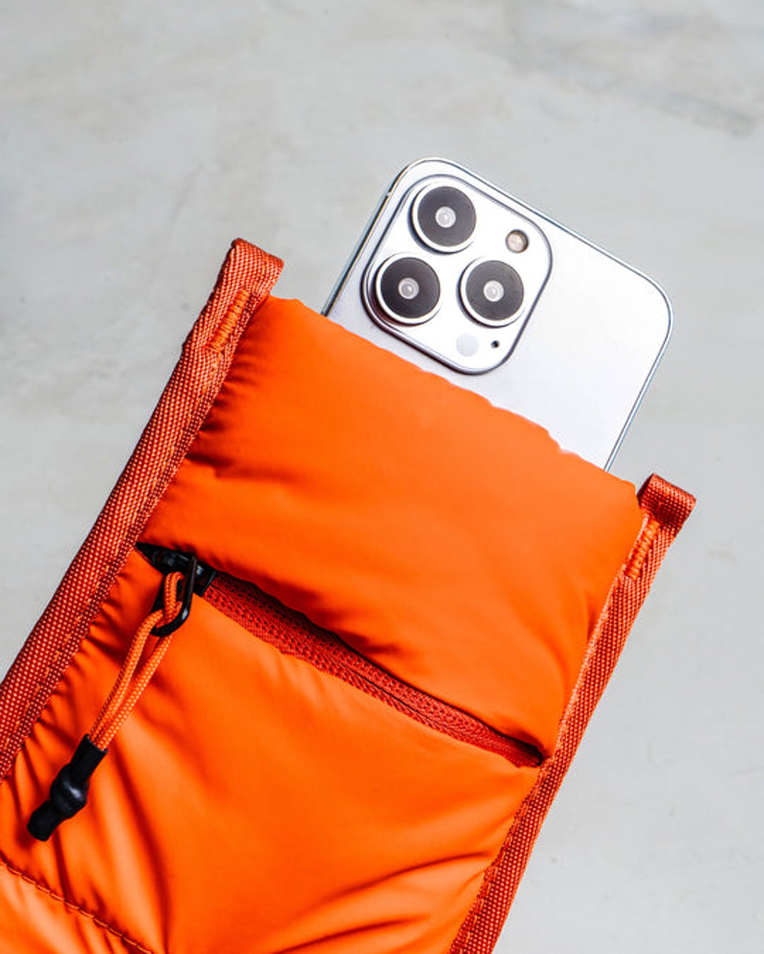 WARES BAGS PHONE SLEEVE PUFFER - CHARRED DESERT