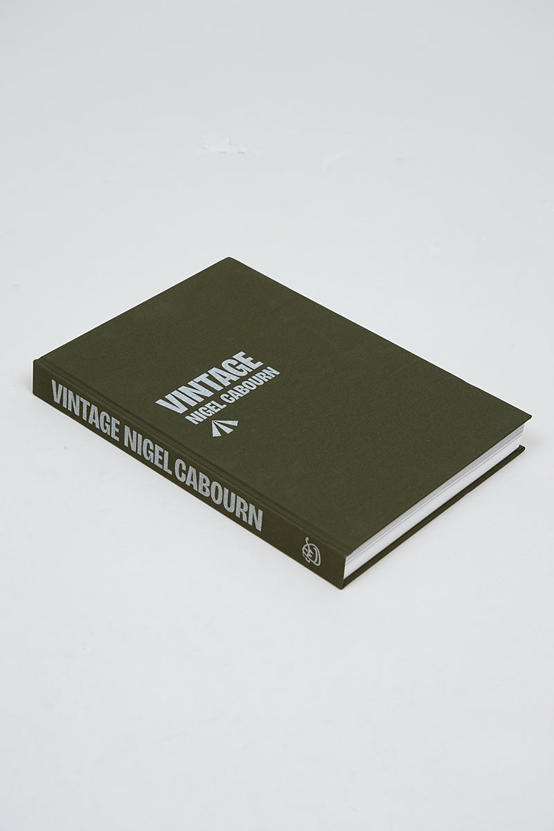VINTAGE NIGEL CABOURN BIOGRAPHY SET BAG_BOOK - GREEN