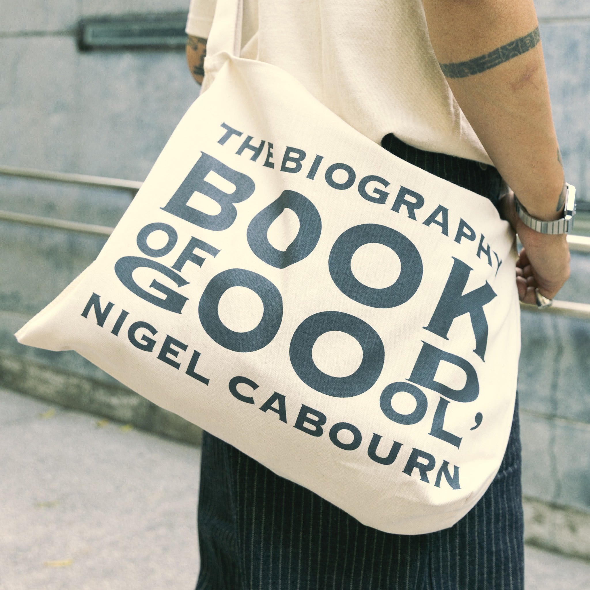 VINTAGE NIGEL CABOURN BIOGRAPHY SET BAG_BOOK - ECRU