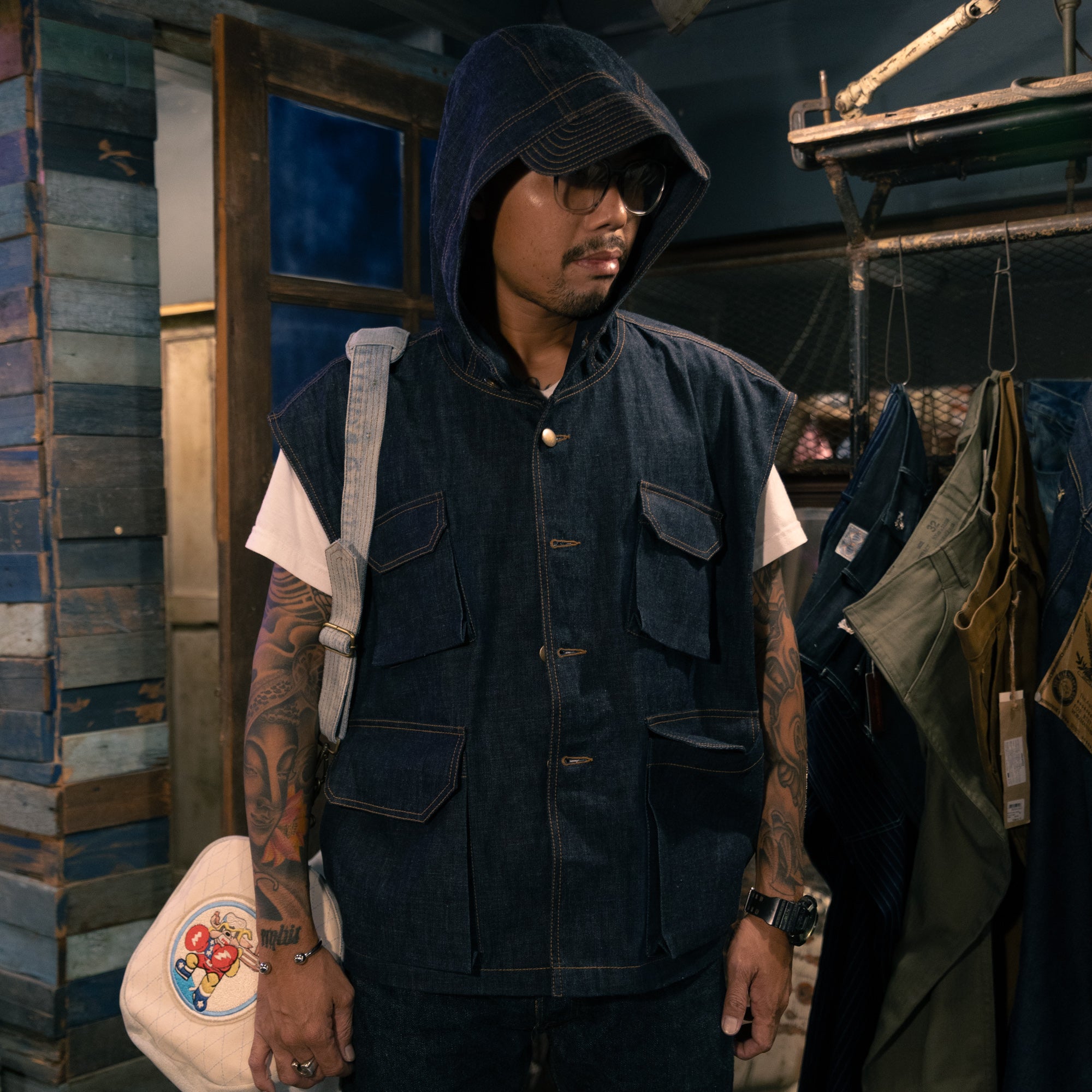 AK/PR/LOT1/VEST/013 Freedom Team AK - 4-pocket Embroidered Denim Hoodie Vest (Japan Selv) - INDIGO
