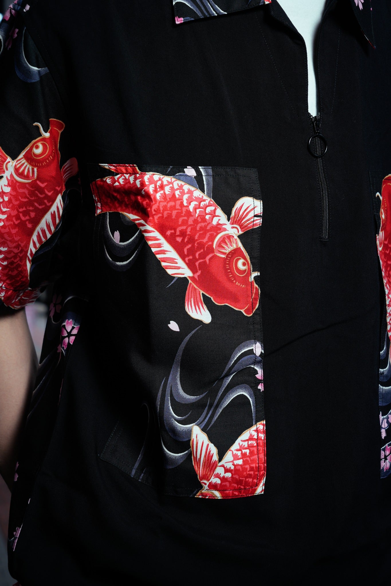HALF ZIP ALOHA SHIRT - BLACK KOI