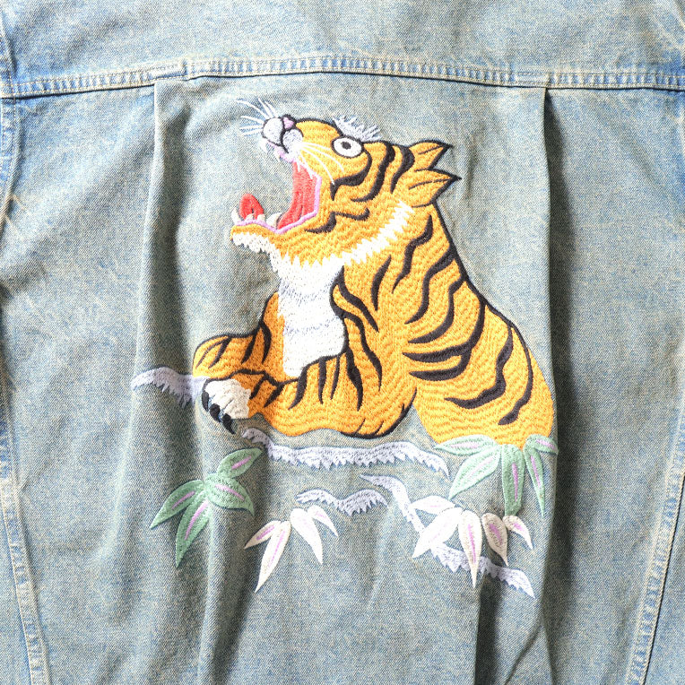 51566 DENIM EMBROIDERY TRACKER JACKET - INDIGO VINTAGE WASH