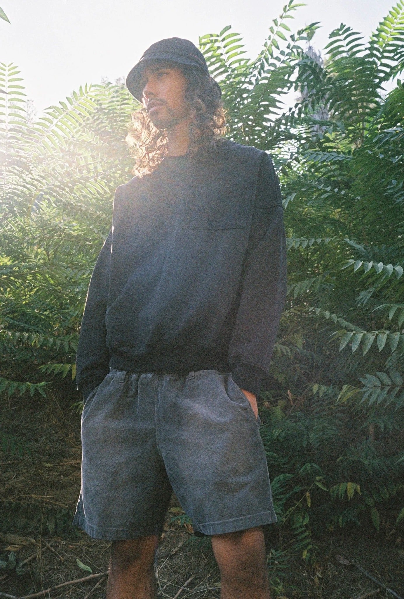 REVERSE POCKET CREW - AGED BLACK