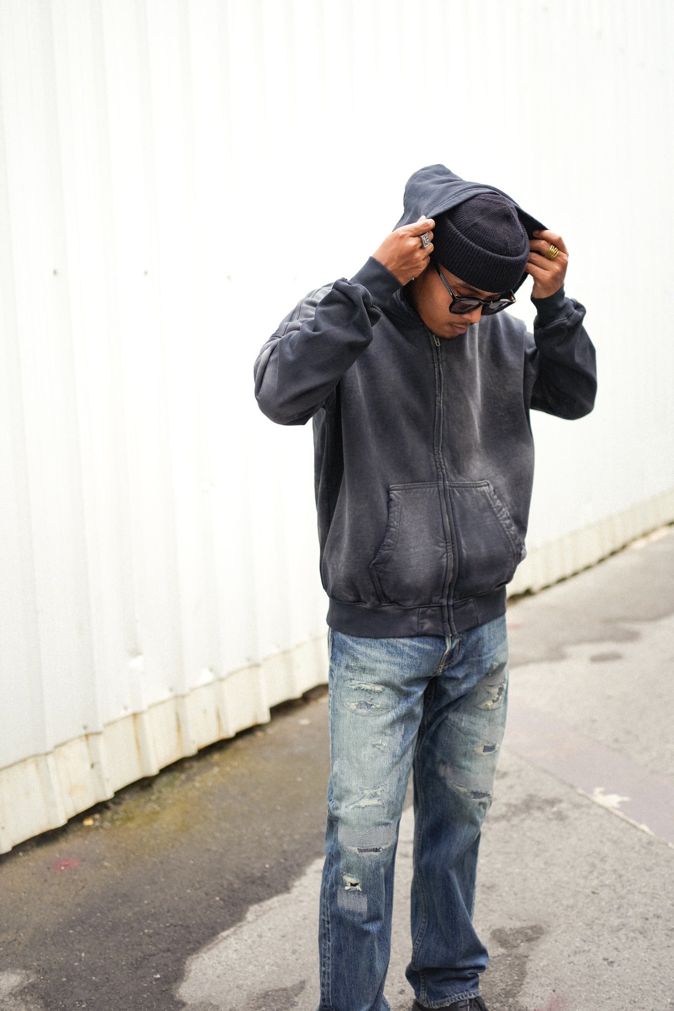 OVERSIZE ZIP-UP HOODIE - AGED BLACK