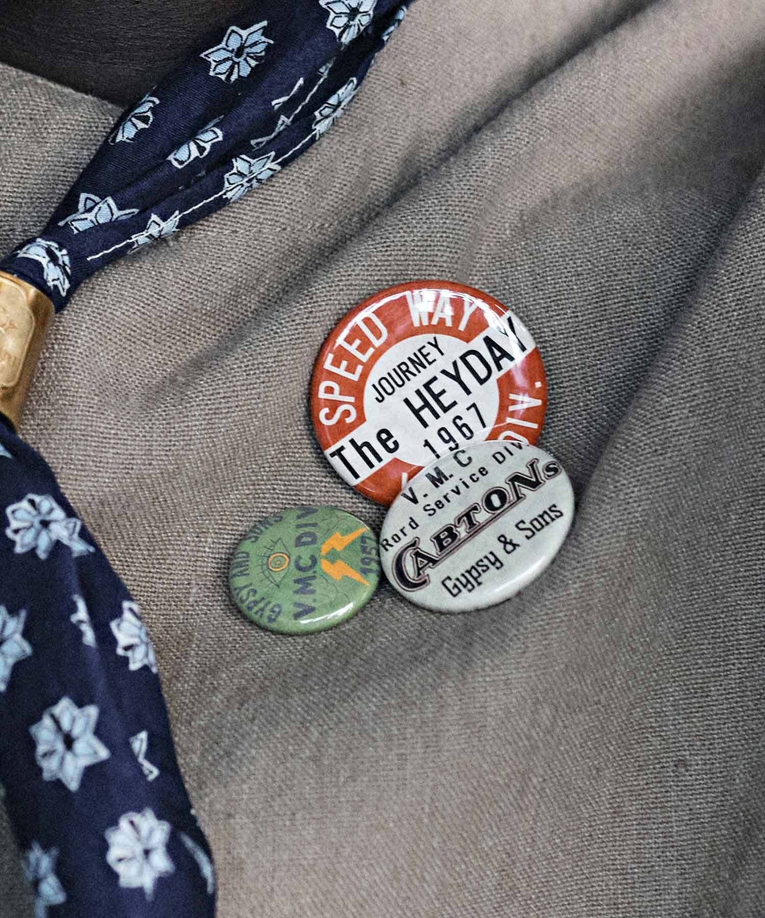 GS2449996 PINBACK BUTTONS(4PCS/SET1 )