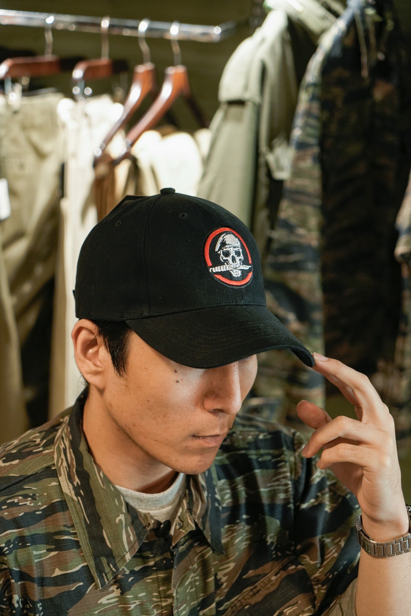 SKULL/KNIFE DELUXE LOW PROFILE CAP - BLACK