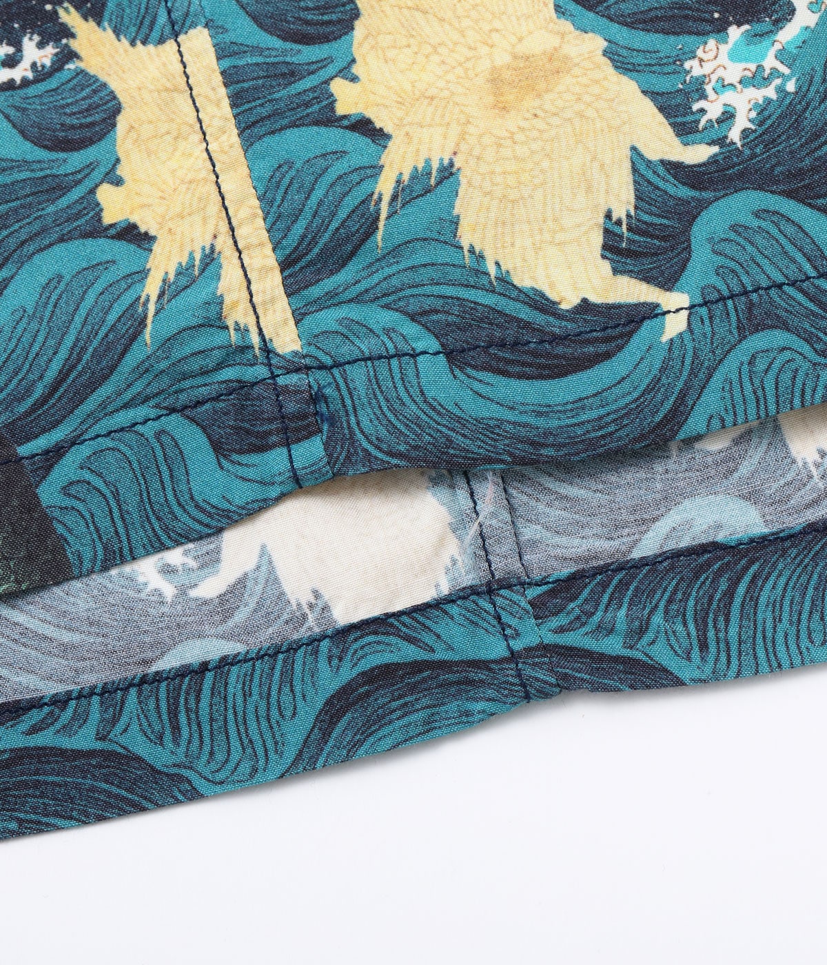 SS39742 SUN SURF × Utagawa Kuniyoshi SPECIAL EDITION “Picture of the Retainers of Emperor Sanuki Rescuing Tametomo” - NAVY