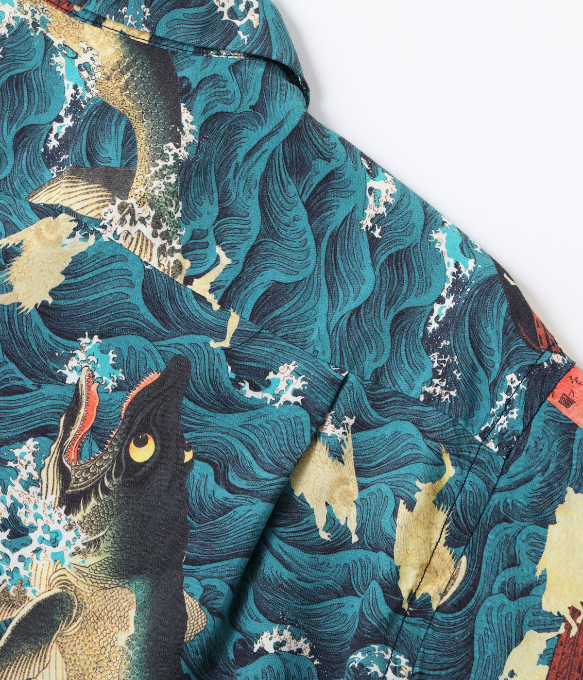 SS39742 SUN SURF × Utagawa Kuniyoshi SPECIAL EDITION “Picture of the Retainers of Emperor Sanuki Rescuing Tametomo” - NAVY