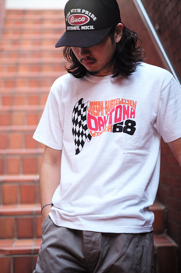 BC26008 ATHLETIC T-SHIRT / DAYTONA 68’ - WHITE