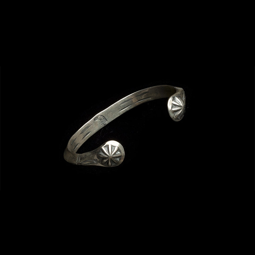 BR-0011 TRIANGLE SIDE SHELL BRACELET