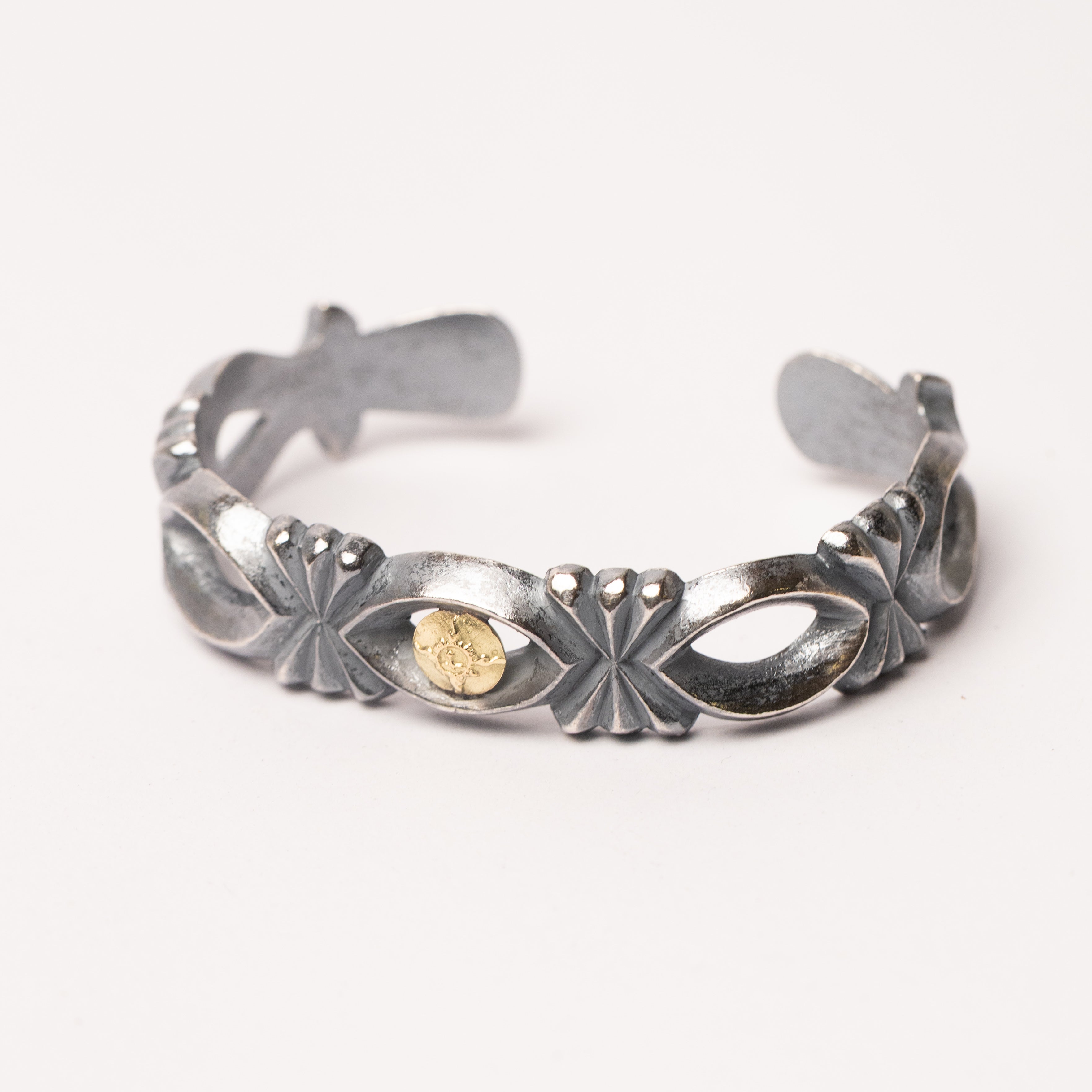 BR-262 Butterfly Sandcast (M) Bangle with K18
