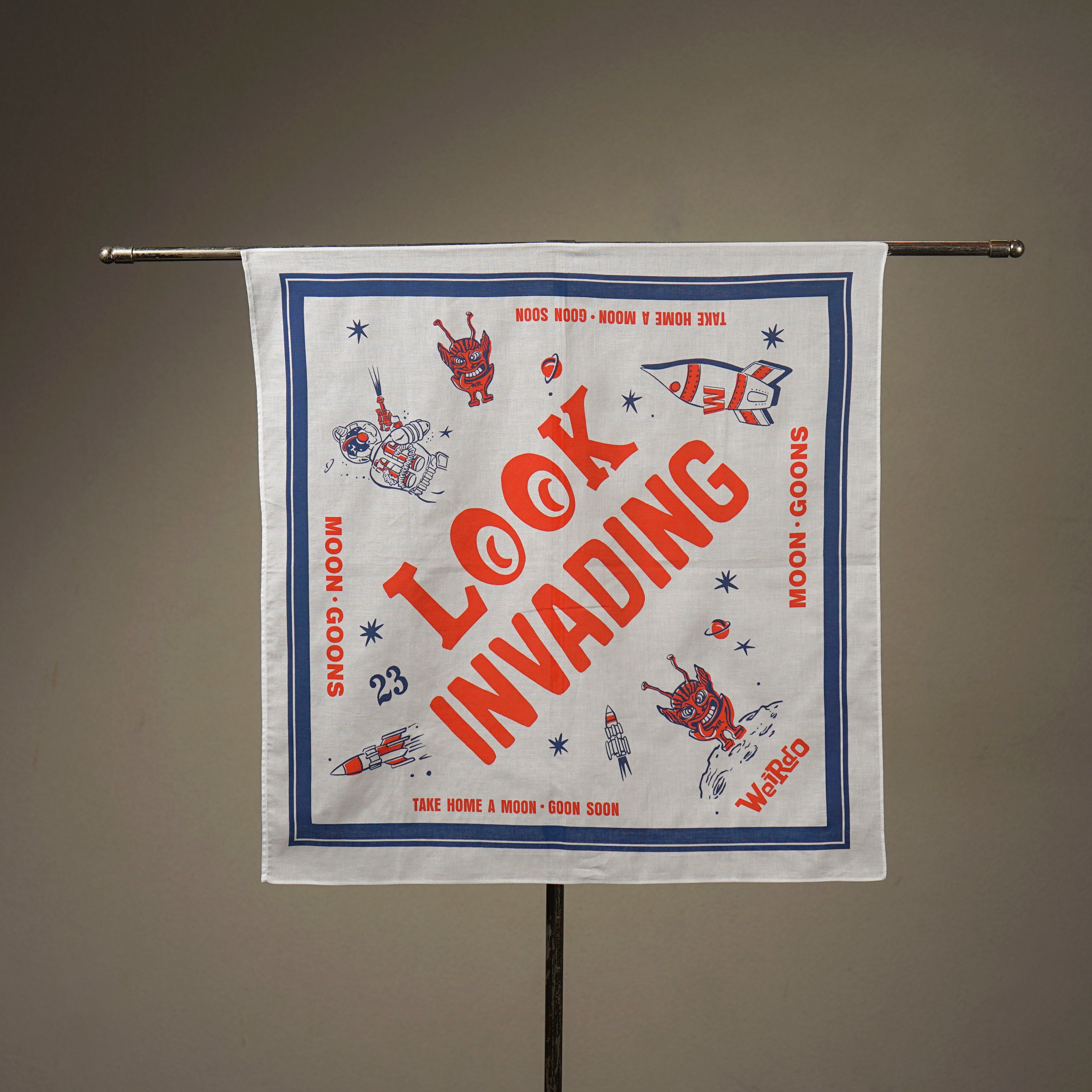 LOOK INVADING - BANDANA - WHITE