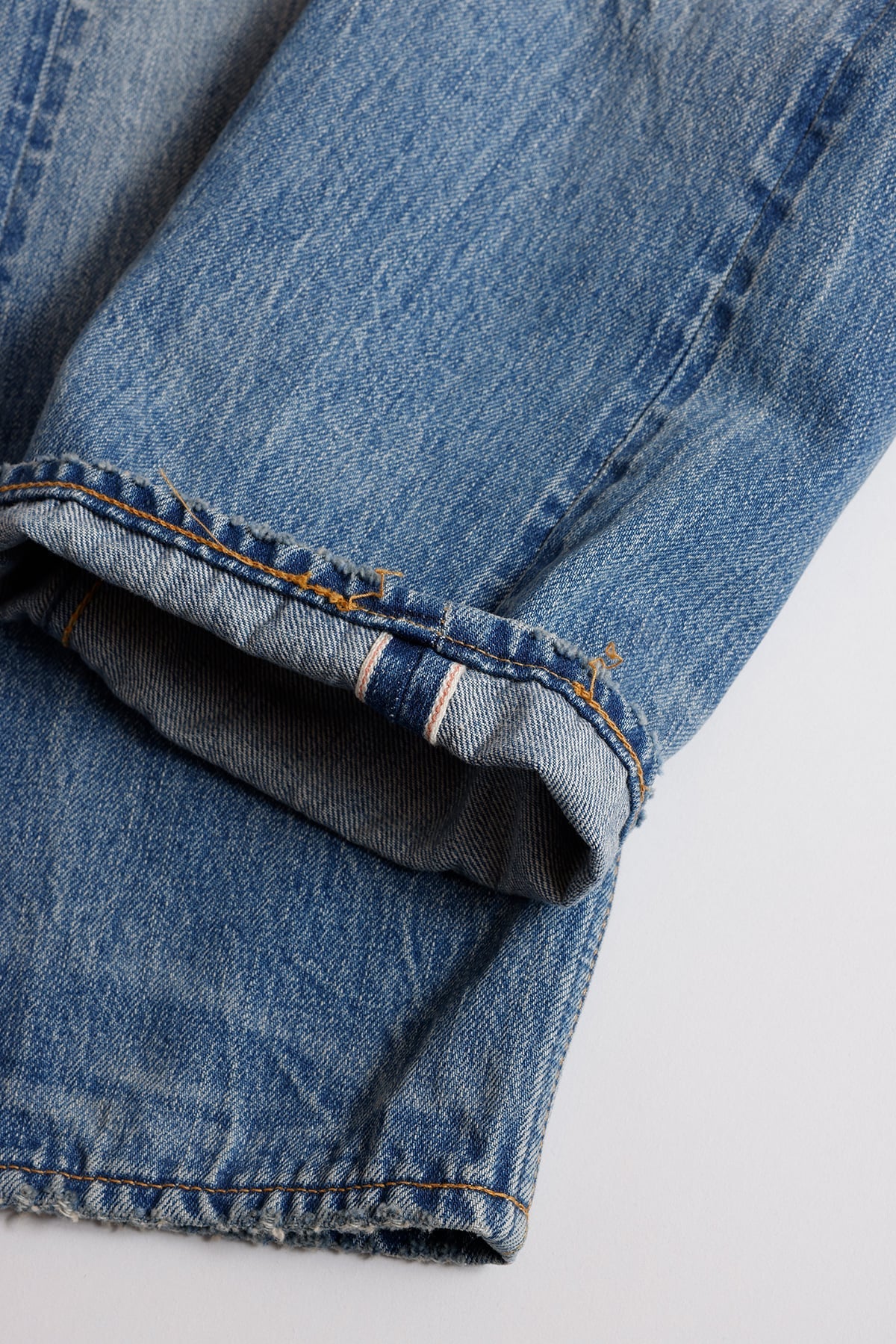 CLASSIC STRAIGHT DENIM CS136 (FA26) - INDIGO