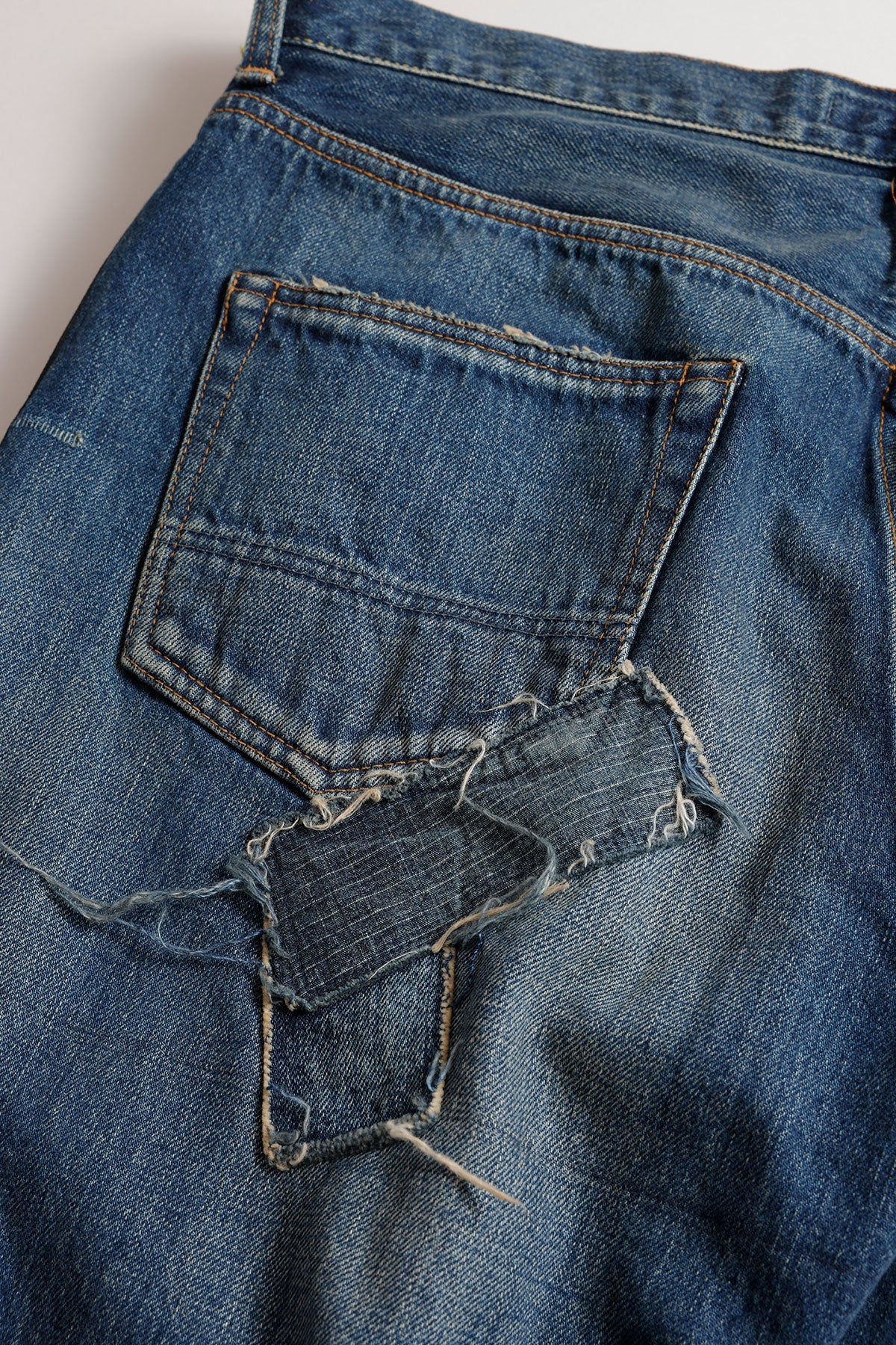 CLASSIC STRAIGHT DENIM CS125 (FA25) - INDIGO