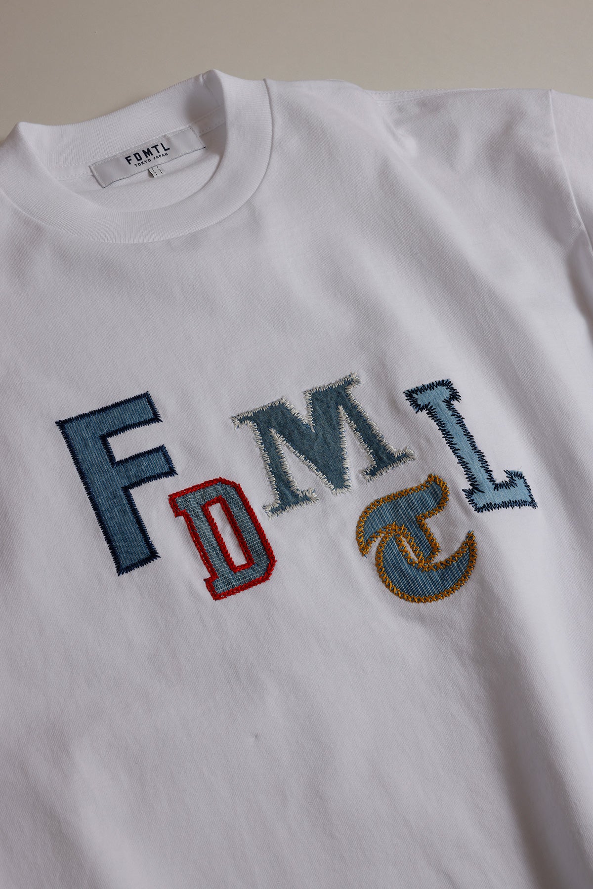 LOGO PATCH TEE (AW25) - WHITE