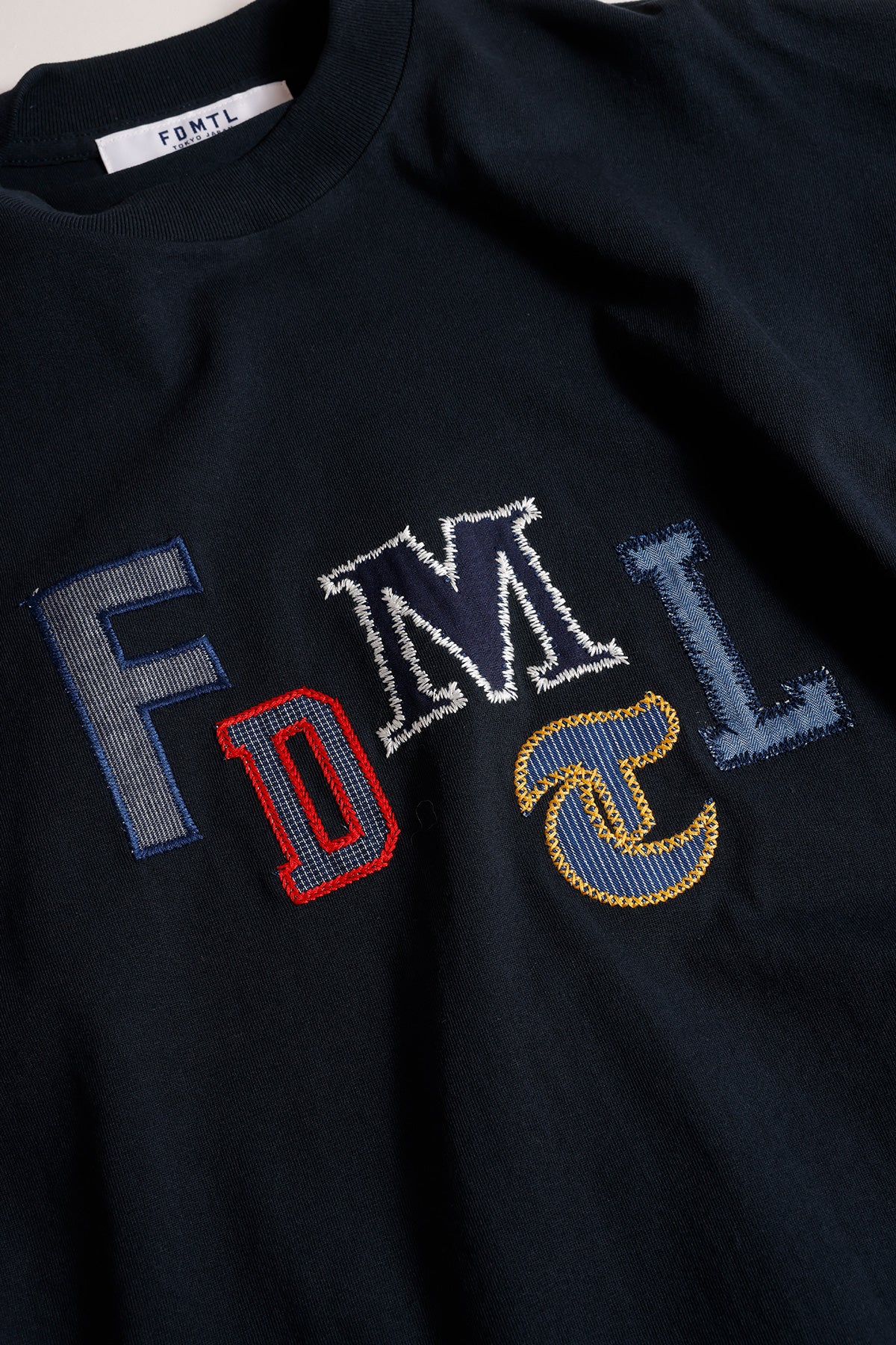 LOGO PATCH TEE (AW25) - NAVY