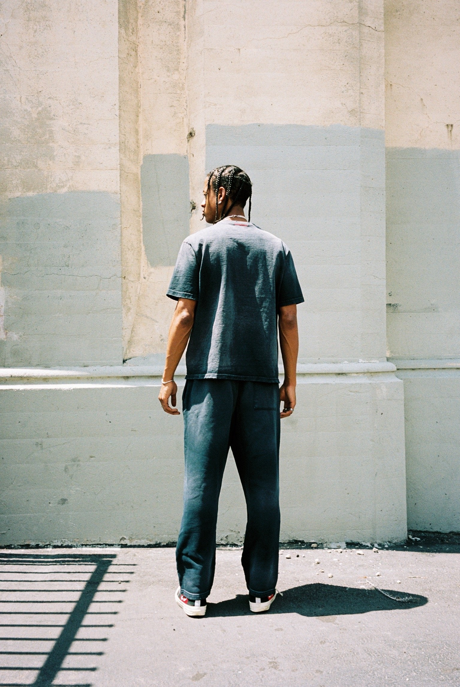 MOOJI SWEATS 02 - AGED BLACK
