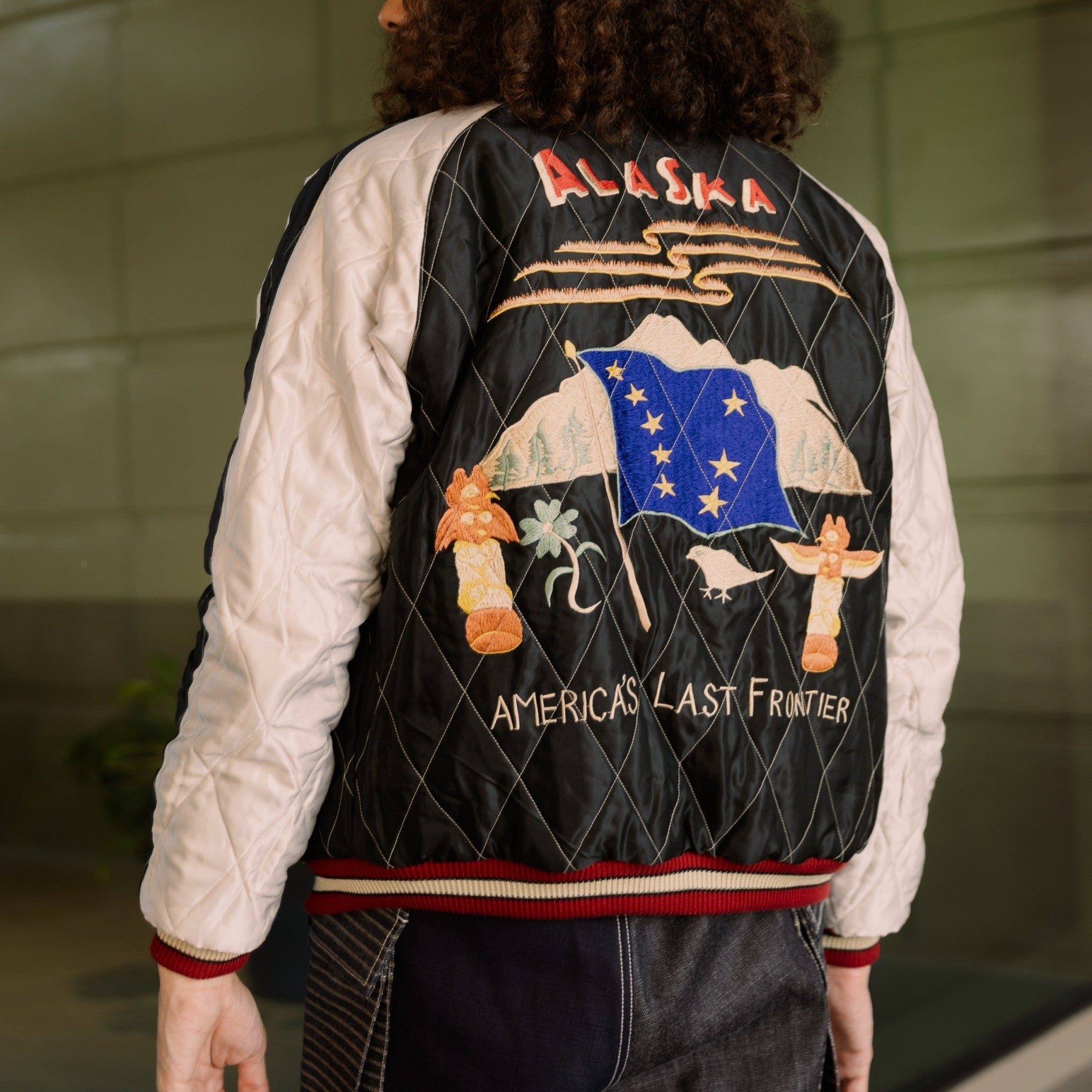 TT15544-128 LATE 1950S STYLE VELVETEEN SOUVENIR JACKET MOUNTAIN GOAT × ALASKAN FLAG - NAVY/BLACK