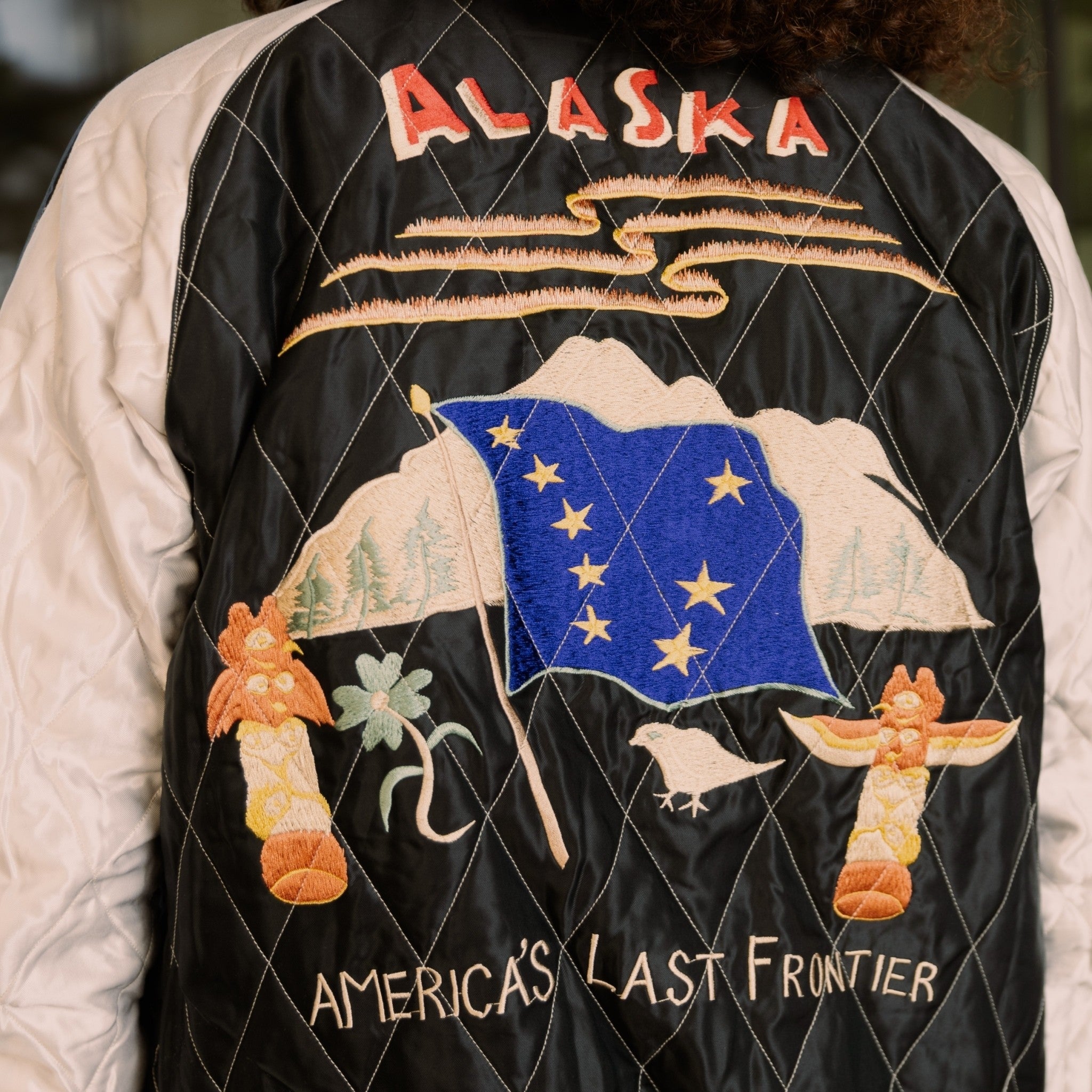 TT15544-128 LATE 1950S STYLE VELVETEEN SOUVENIR JACKET MOUNTAIN GOAT × ALASKAN FLAG - NAVY/BLACK