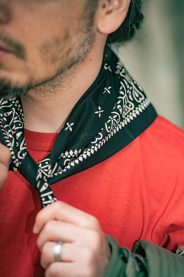 MA26011 BANDANNA 'CROSS' - BLACK