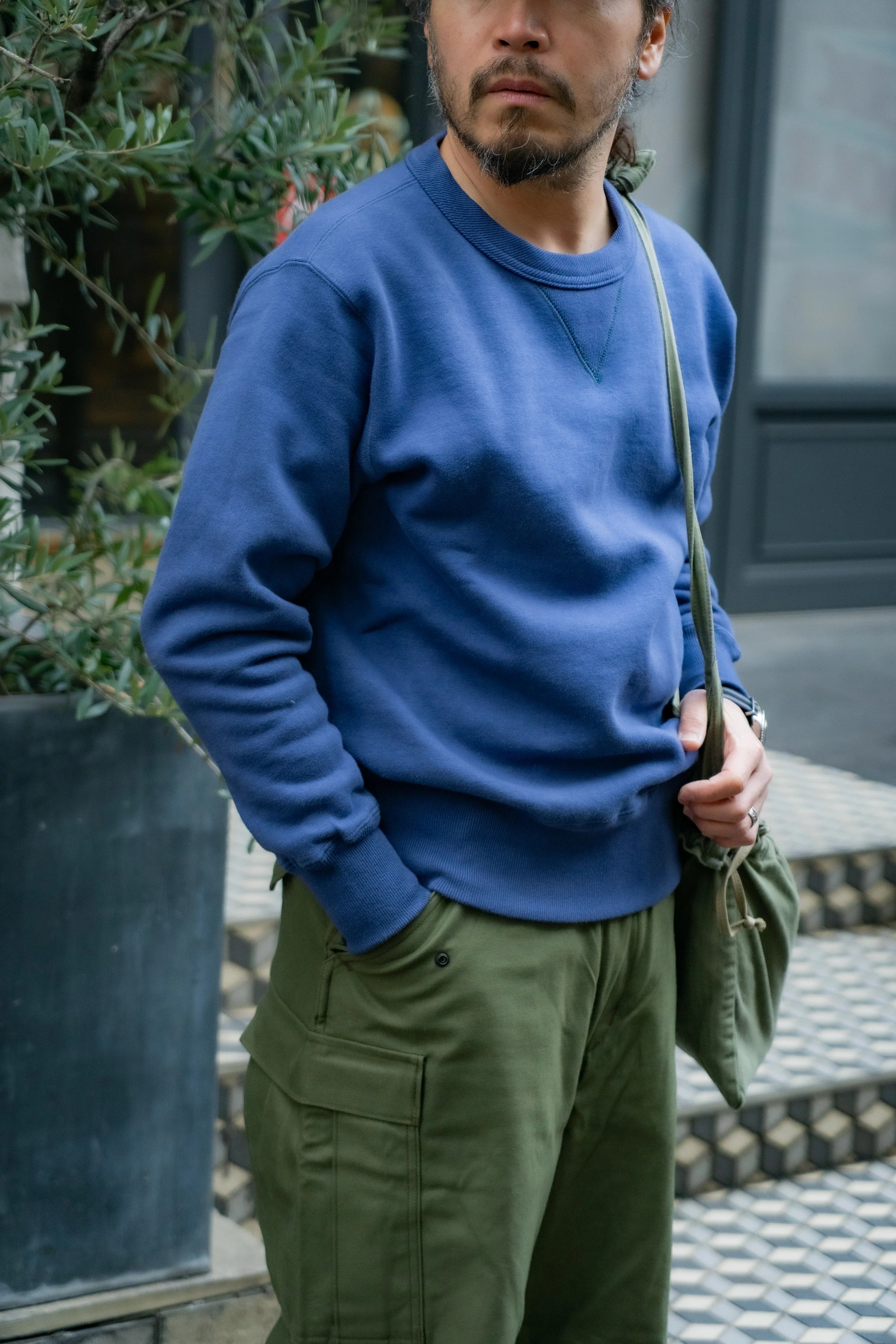 MC24113 10 OZ. LOOPWHEEL CREWNECK SWEATSHIRT - MQ NAVY