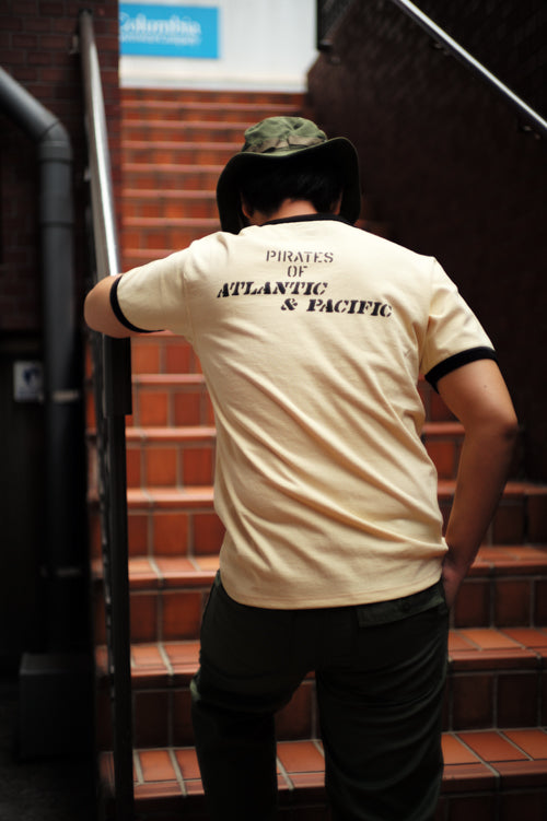 MC25005 MILITARY TEE / USS KIDD - ECRU/BLACK