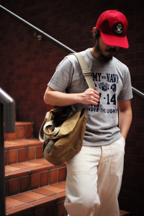 MC25011 MILITARY TEE / ARMY VS. NAVY - GRAY