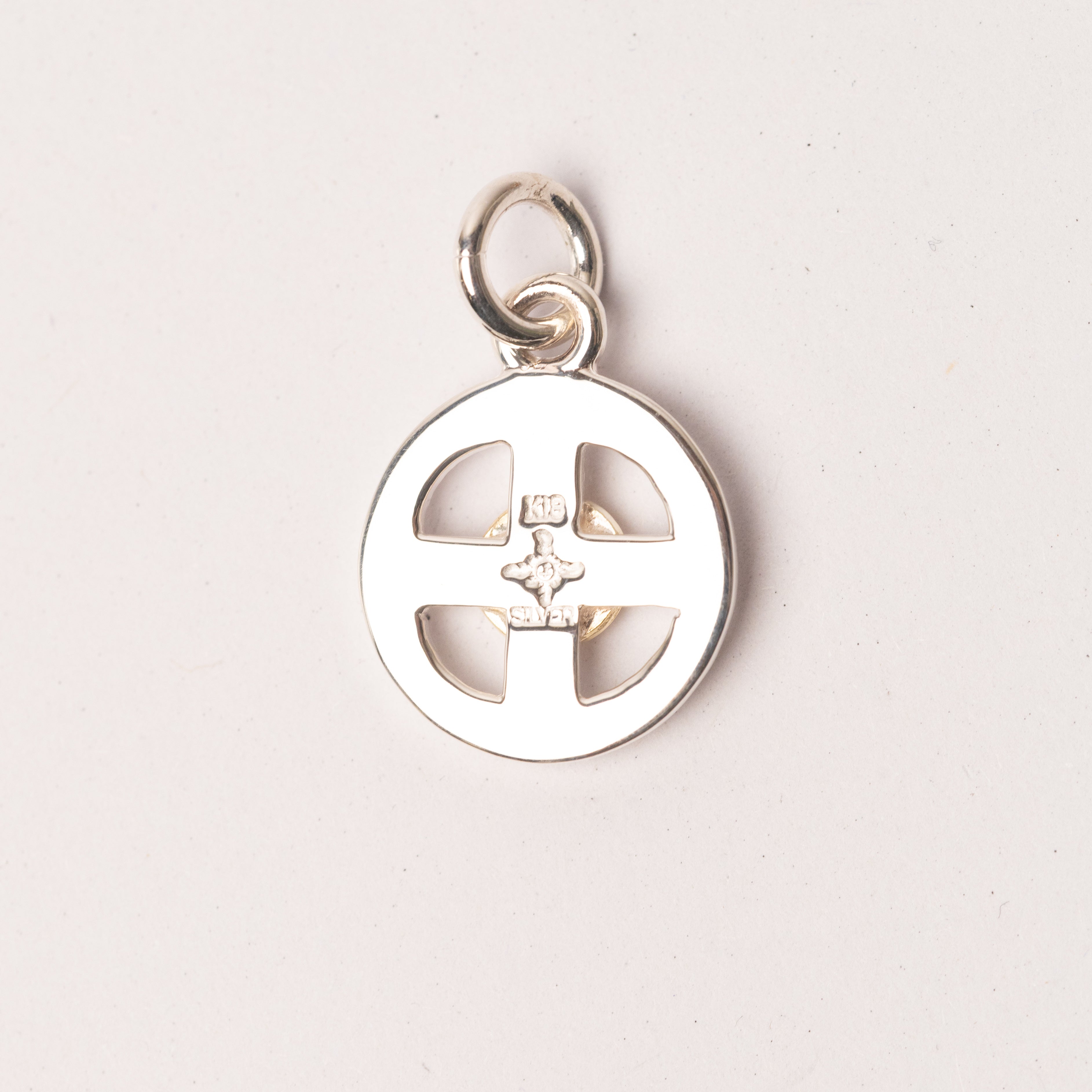 P-077 Medicine wheel metal with K18