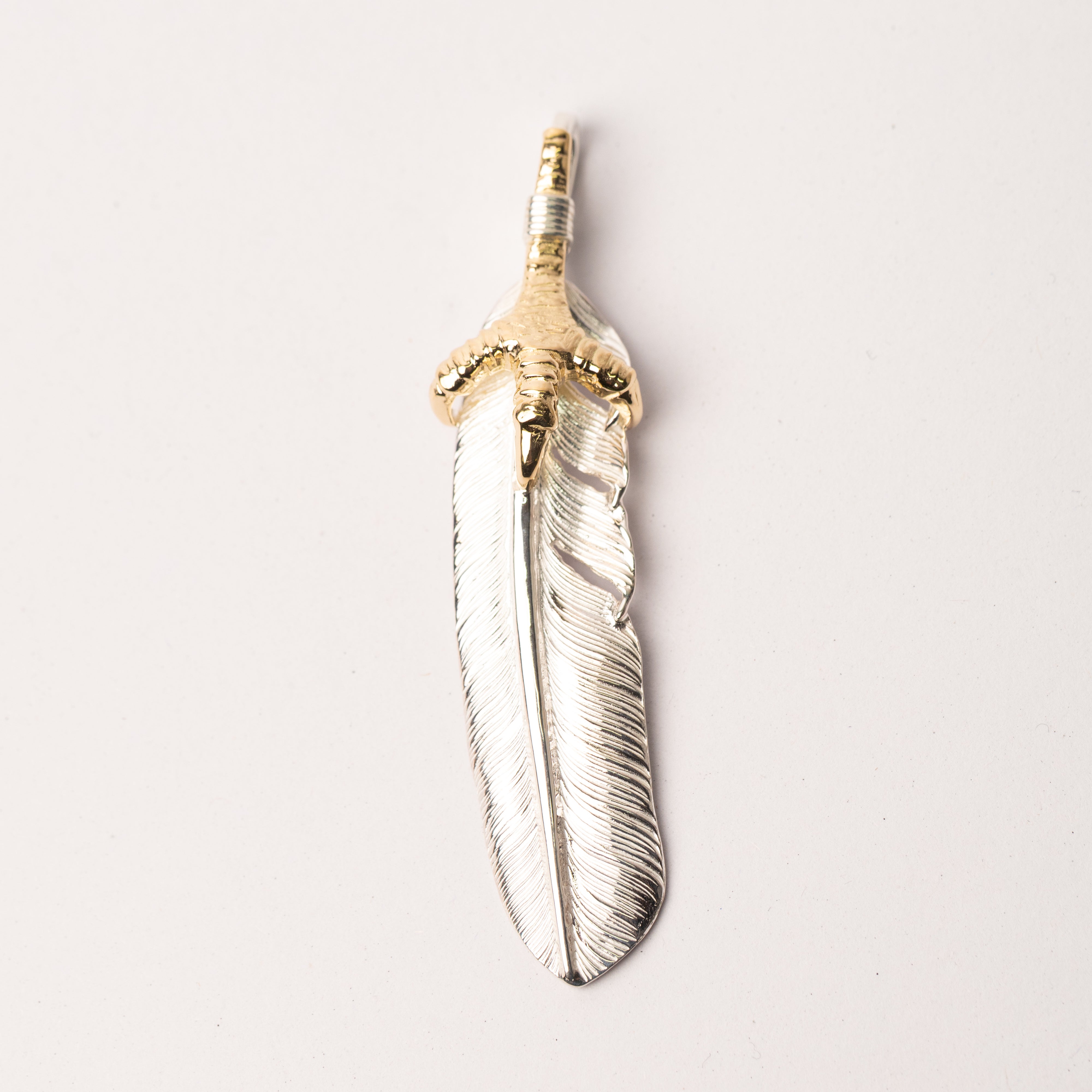 P-569R K18 Eagle Glove with Feather (L)