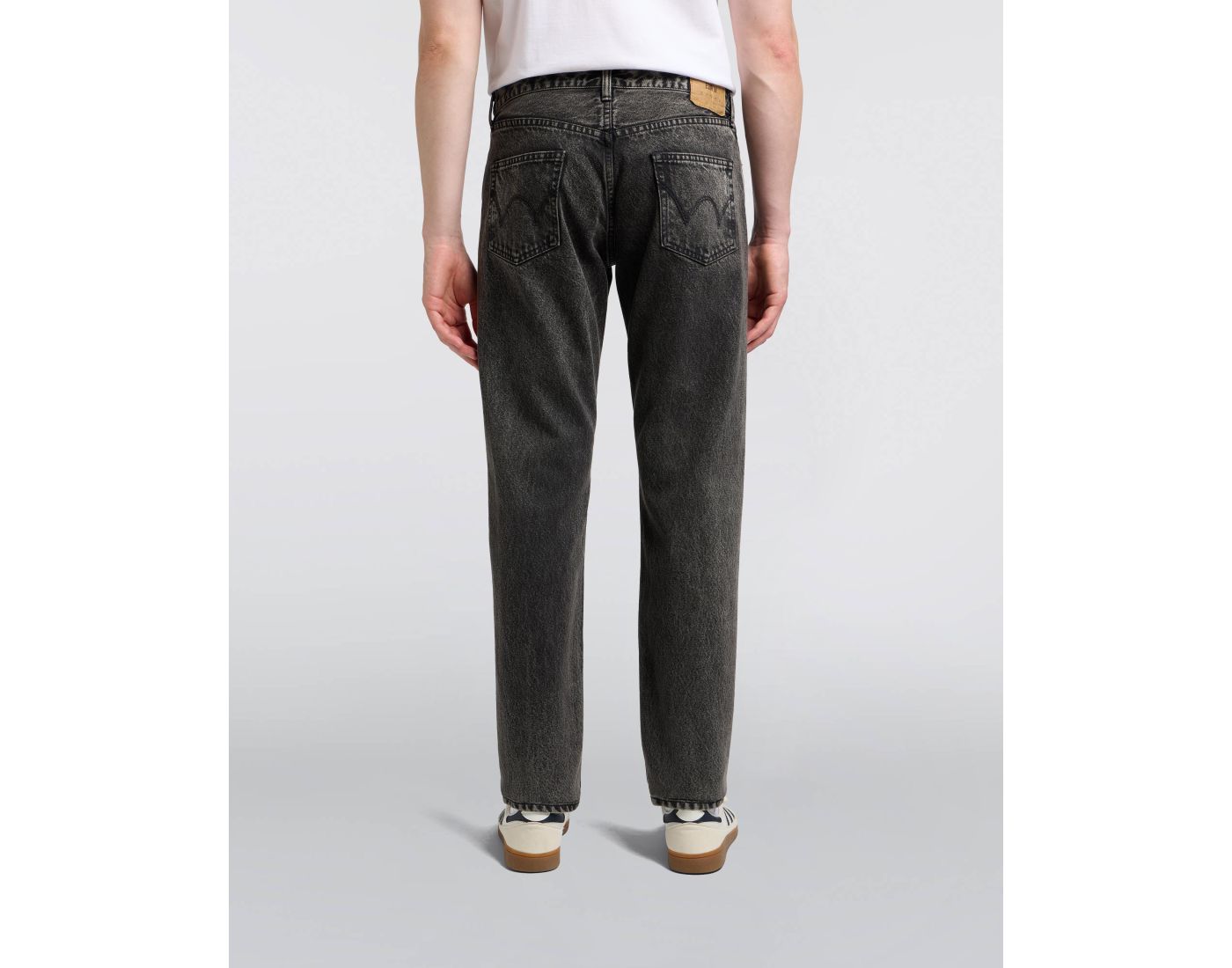 EU33Z-481M REGULAR TAPERED (MID DARK USED) - BLACK