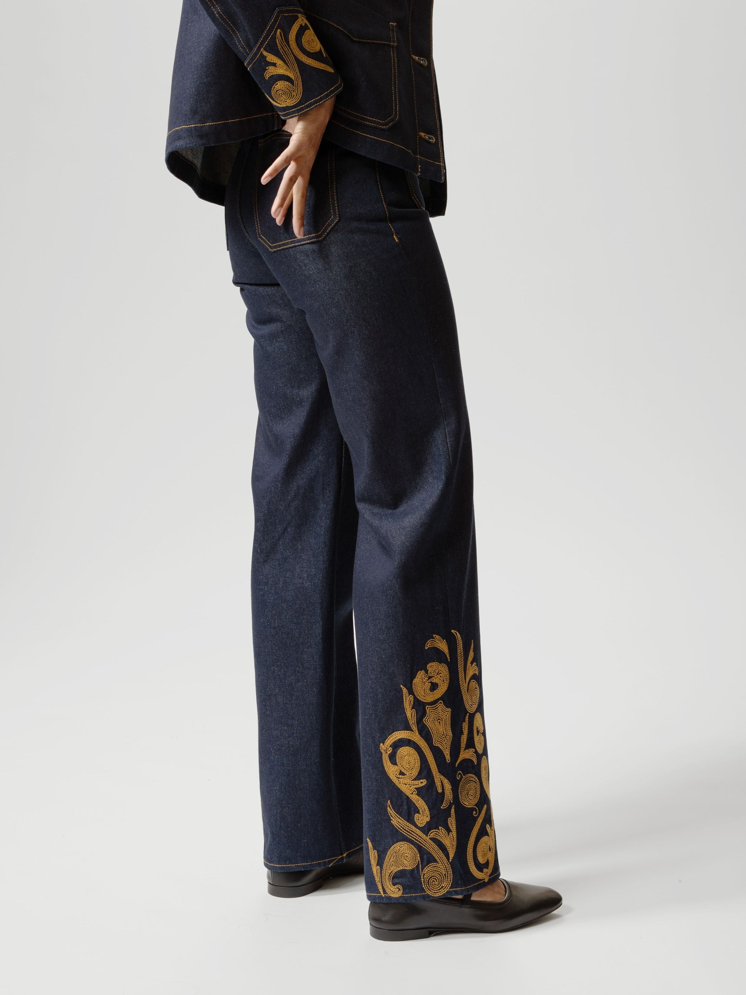 Holly Western - Embroidery