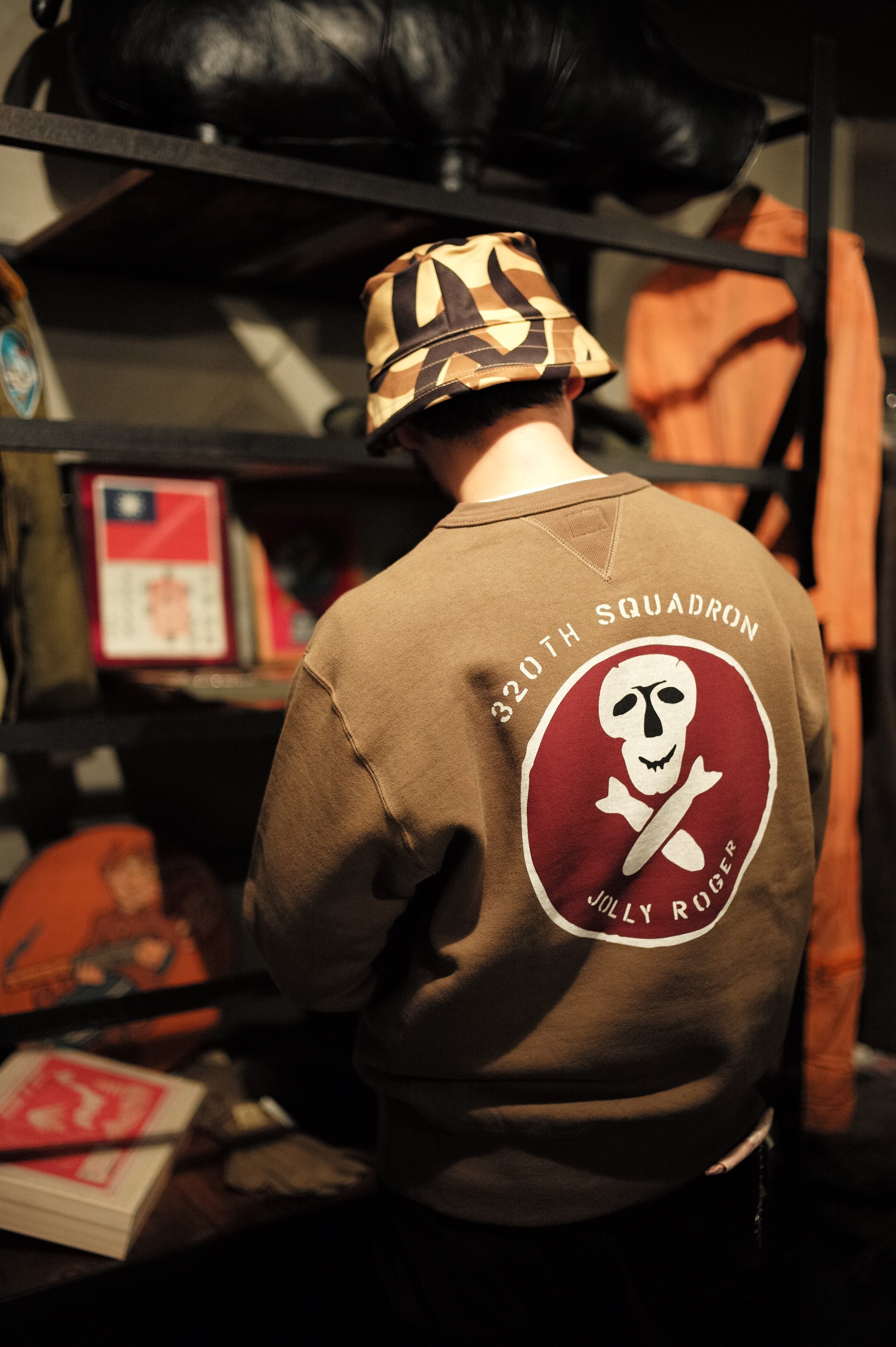 MC25120 MILITARY PRINT SWEATSHIRT / JOLLY ROGER - OLIVE