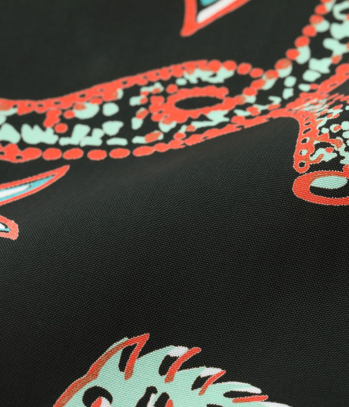 SS39417 RAYON HAWAIIAN SHIRT “BUG EYED FISH” - BLACK