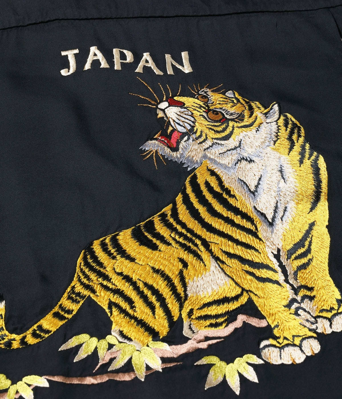 TT39508 SUKA SHIRT “ROARING TIGER” - BLACK