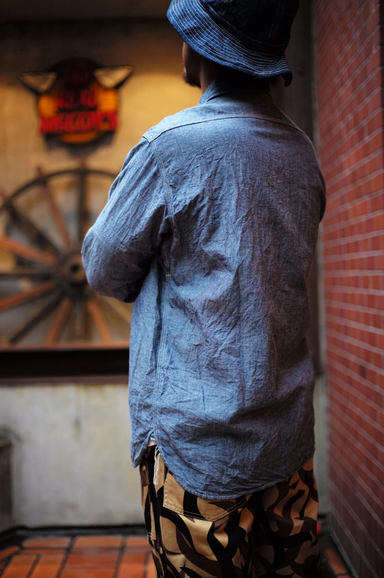 MS25104 8HU CHAMBRAY SERVICEMAN WORK SHIRT - LIGHT BLUE