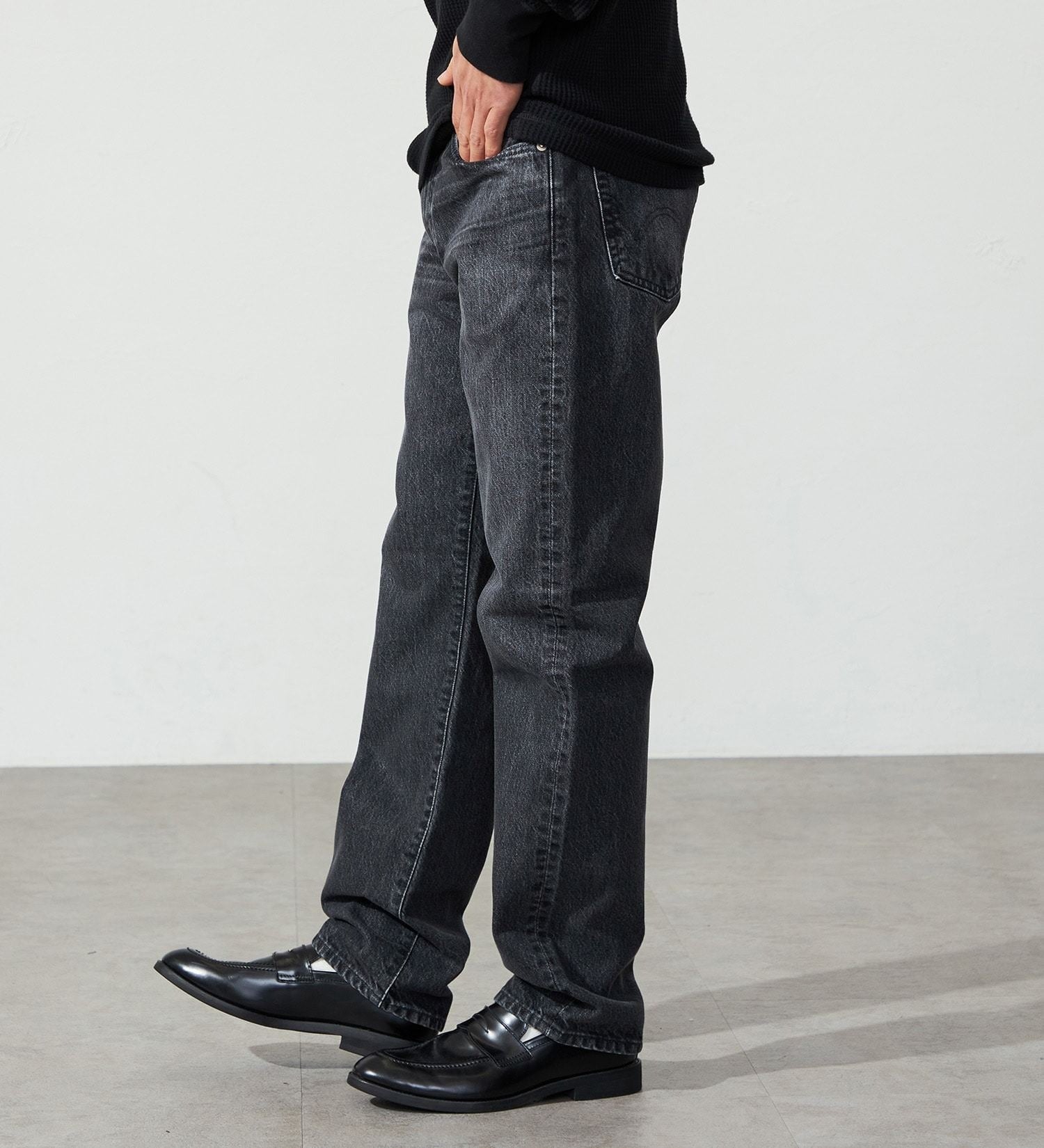 E50323-83 503 REGULAR STRAIGHT - BLACK DENIM