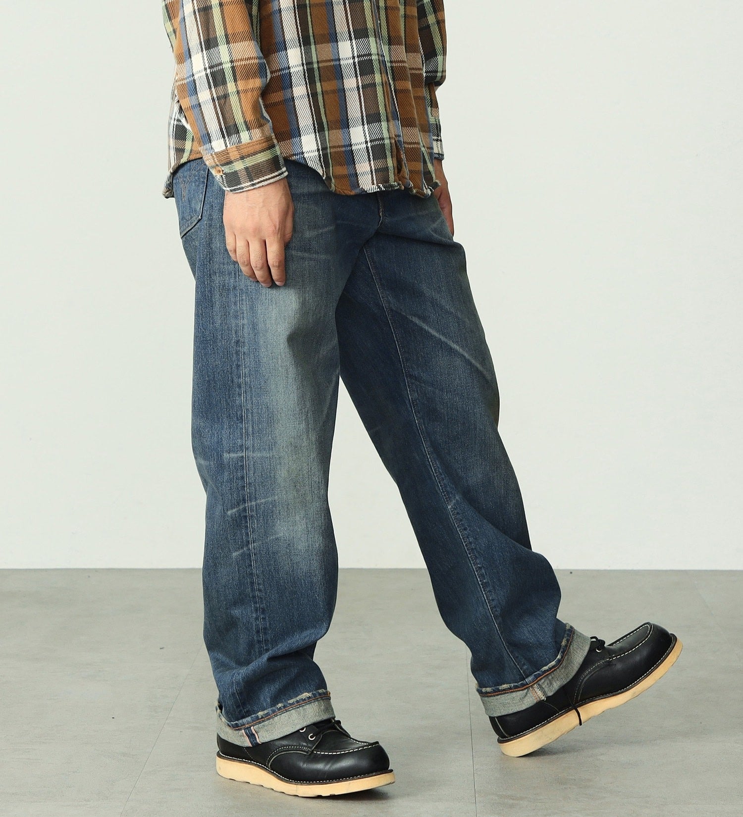 E50540-146 505Z WIDE STRAIGHT - MEDIUM BLUE