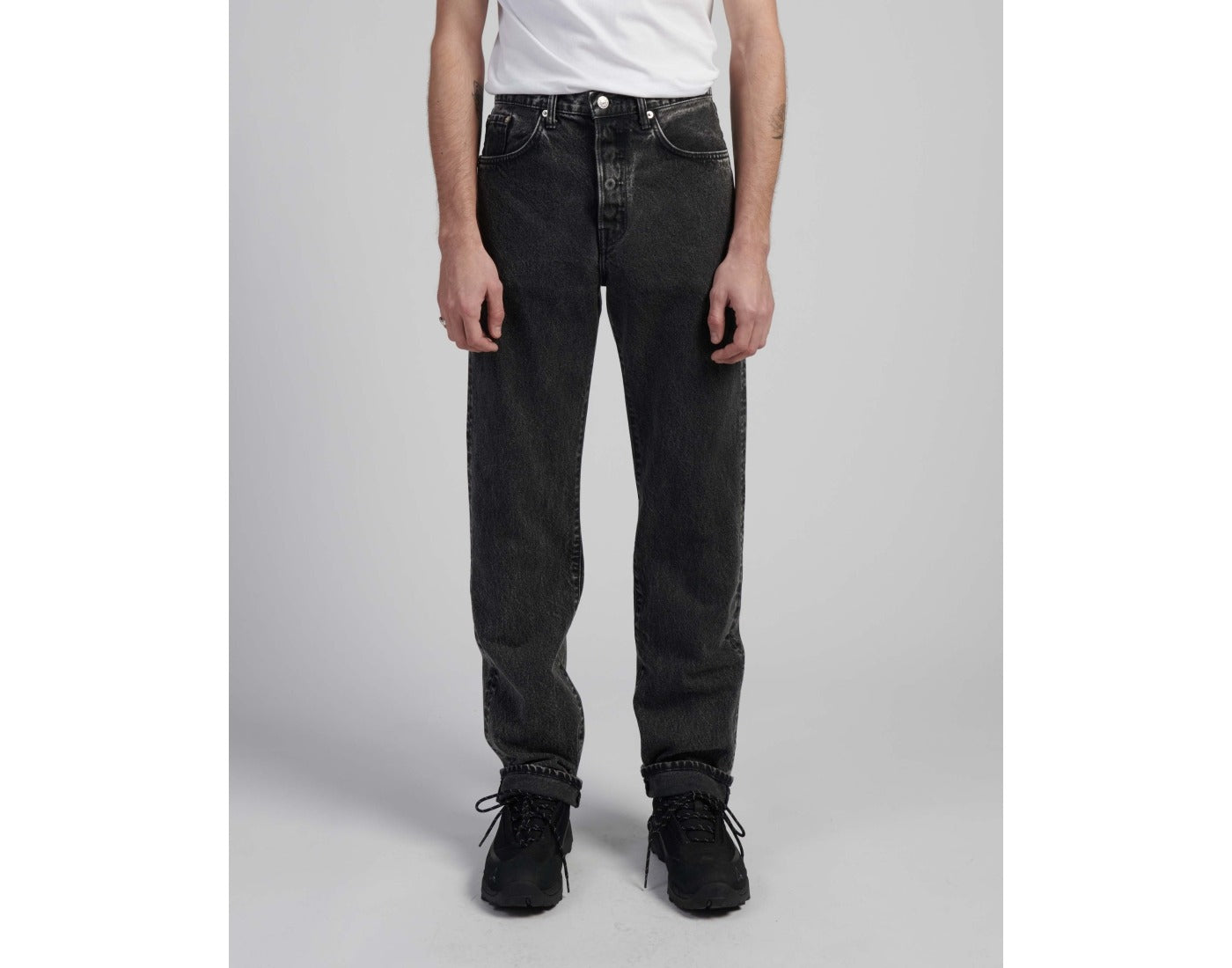 EU04Z-481 REGULAR STRAIGHT - BLACK MID DARK USED