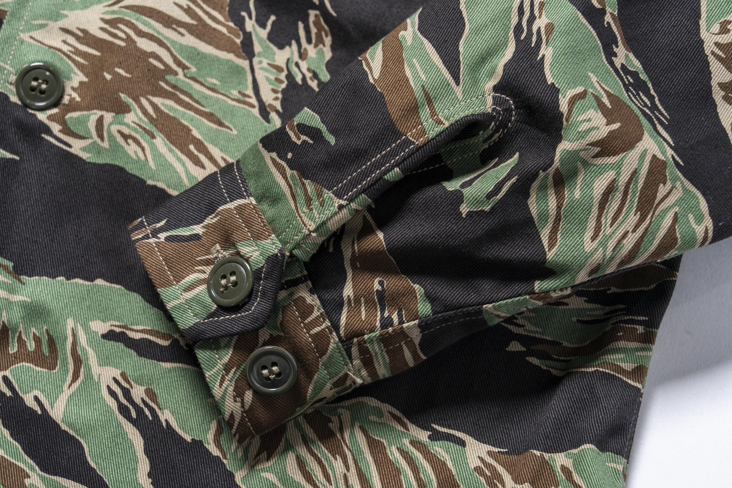 MJ26002 TIGER CAMOUFLAGE SHIRT / JOHN WAYNE - GREEN
