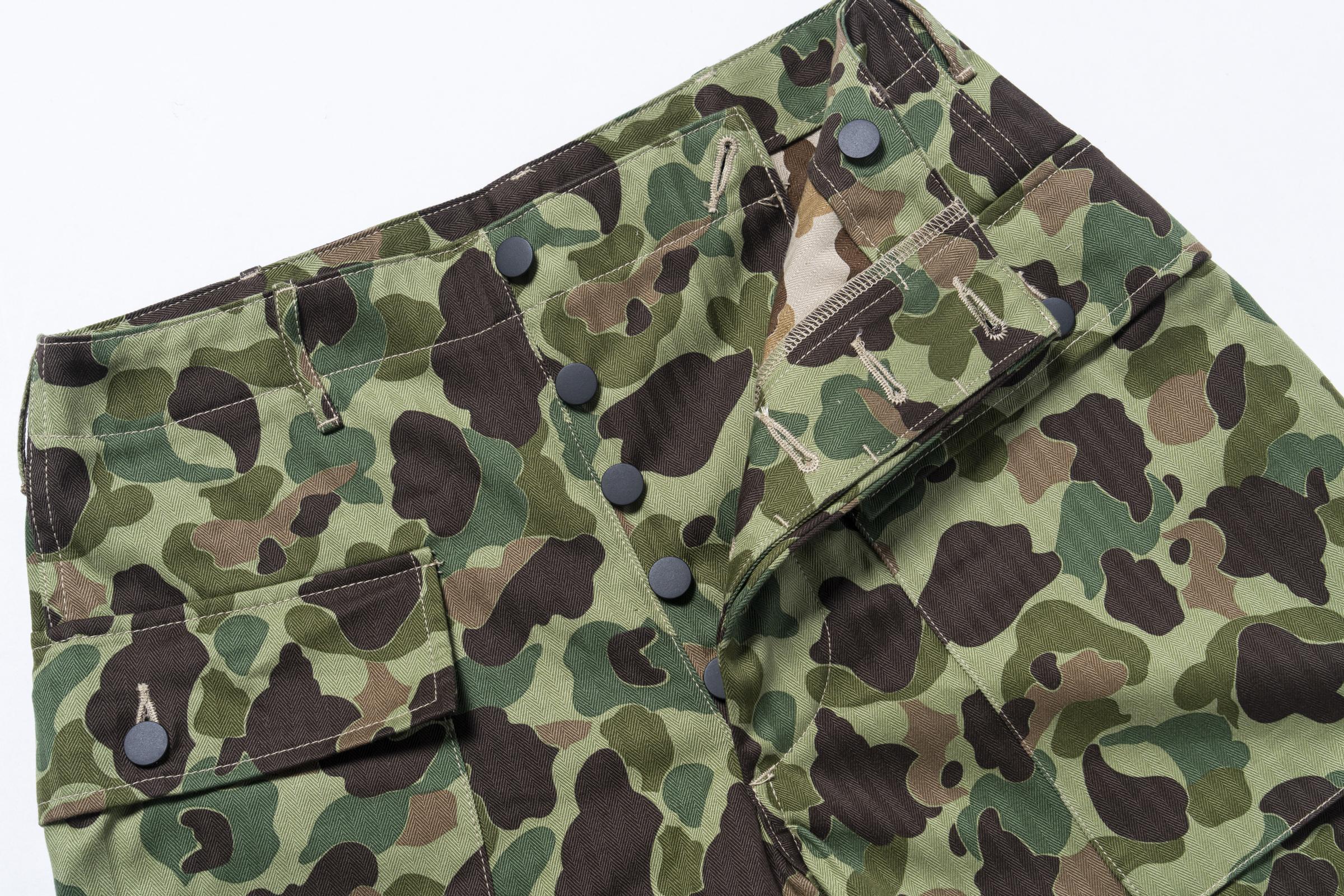 MP26002 REVERSIBLE FROGSKIN CAMOUFLAGE SHORTS - GREEN