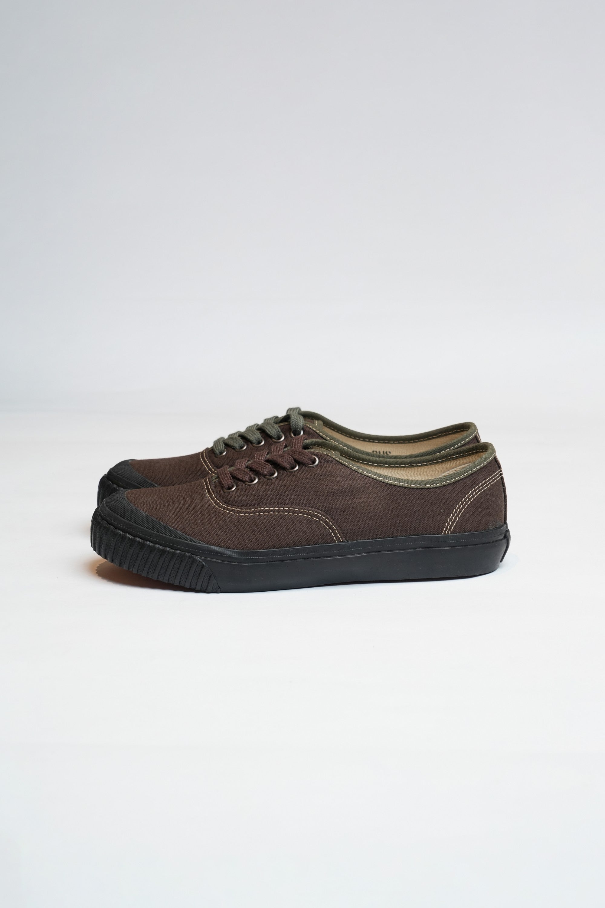 DECK WALKER - BROWN CANVAS