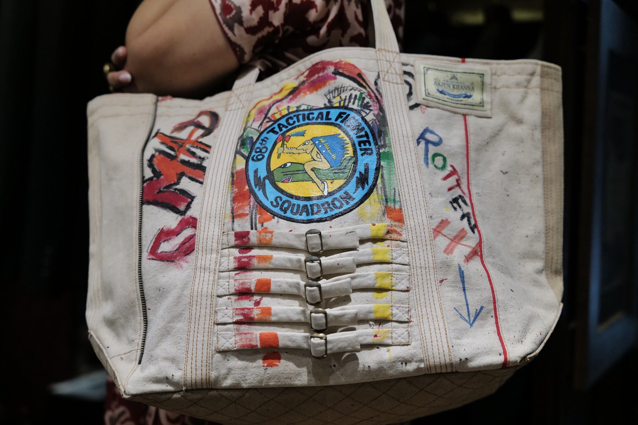 AK/PR/LOT2/ACC/030 Tote 68th Tactical Fighter Sqd Vintage Cream Canvas with buckle & hand-painted detail - CREAM
