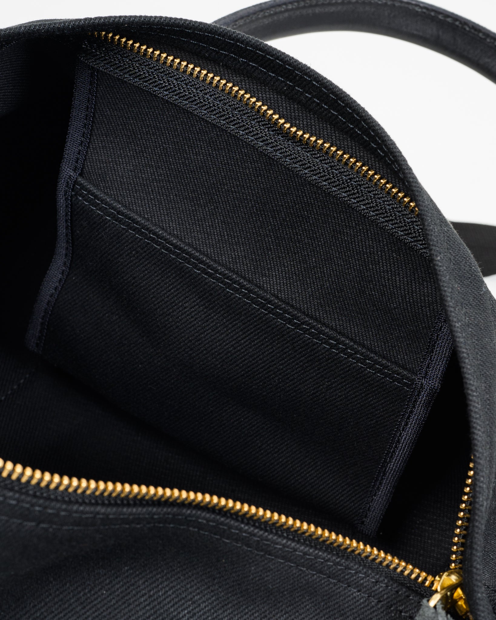 IHE-24-BLK 21oz Denim and Buttero Leather Holdall - BLACK